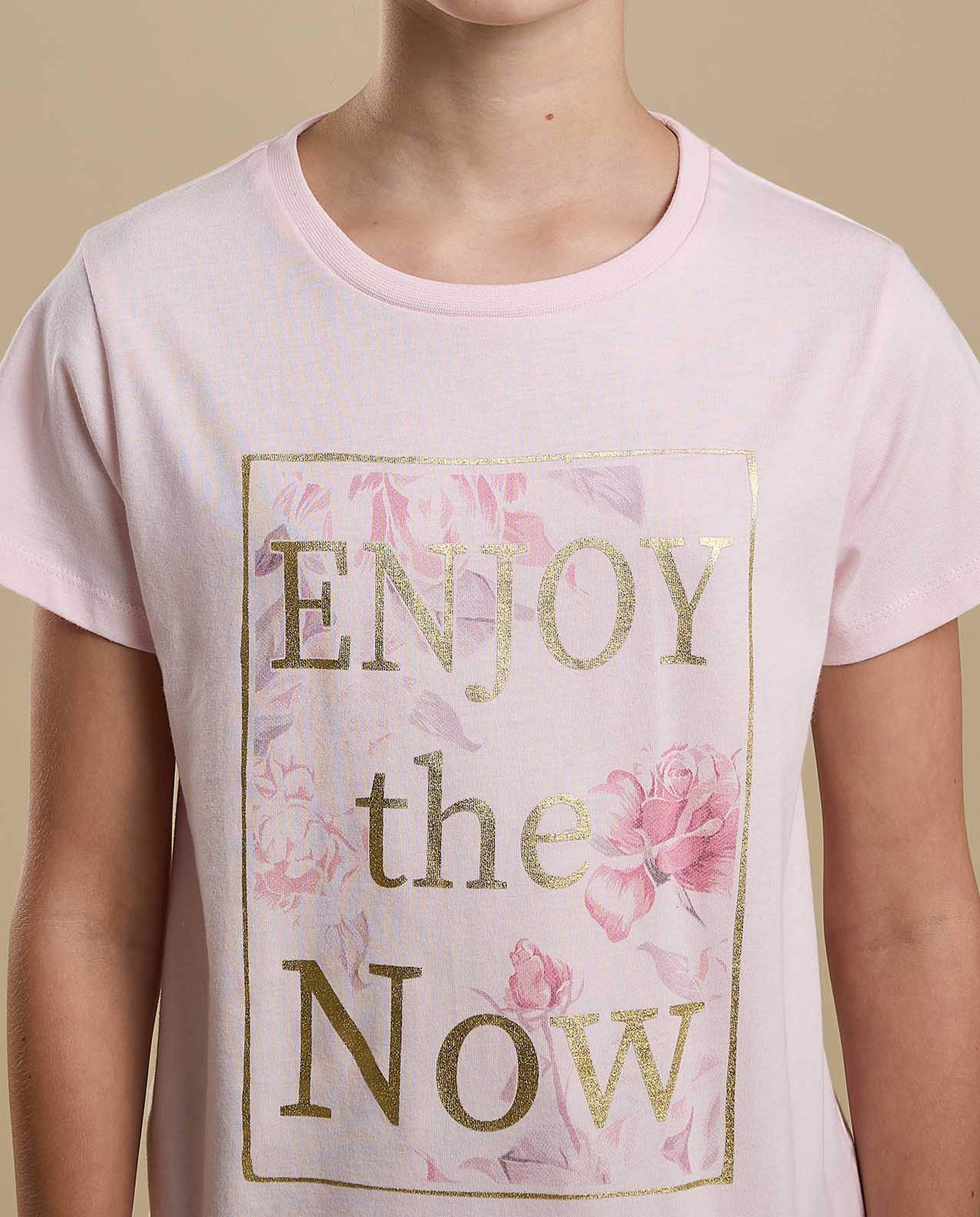 Graphic Print T-Shirt with Crew Neck and Short Sleeves