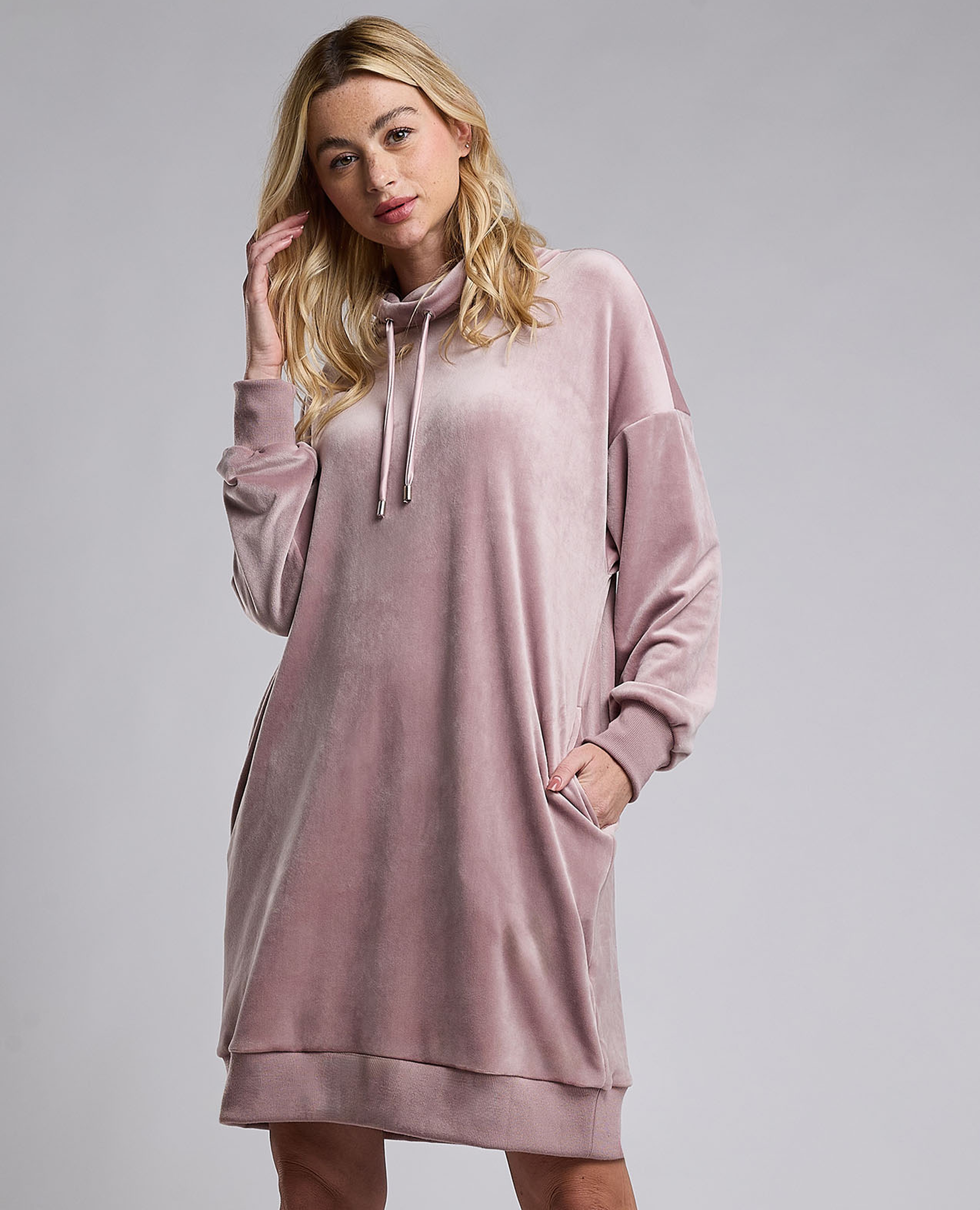 Solid Hooded Nightdress with Long Sleeves