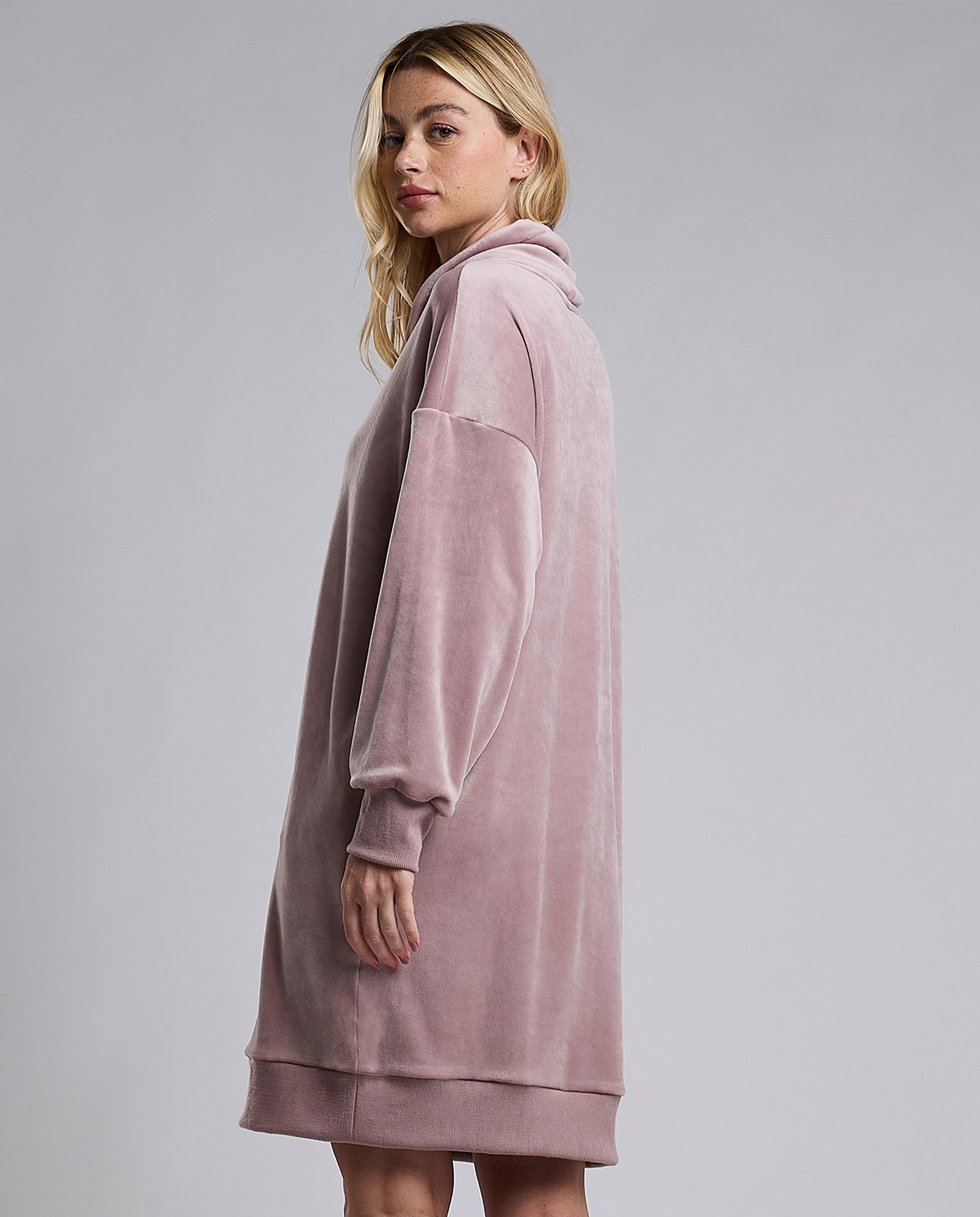 Solid Hooded Nightdress with Long Sleeves