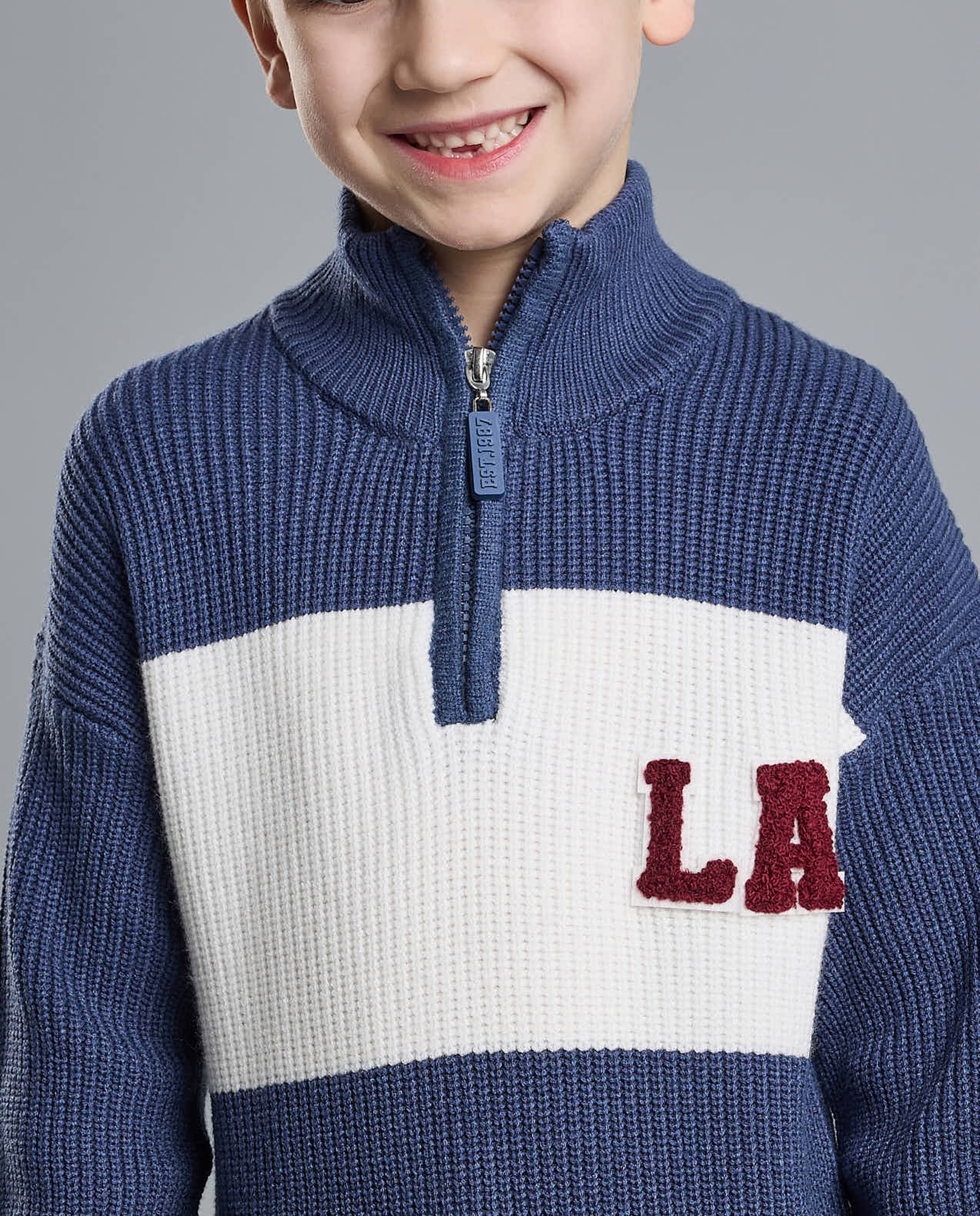 Color Block Sweater with High Neck and Long Sleeves