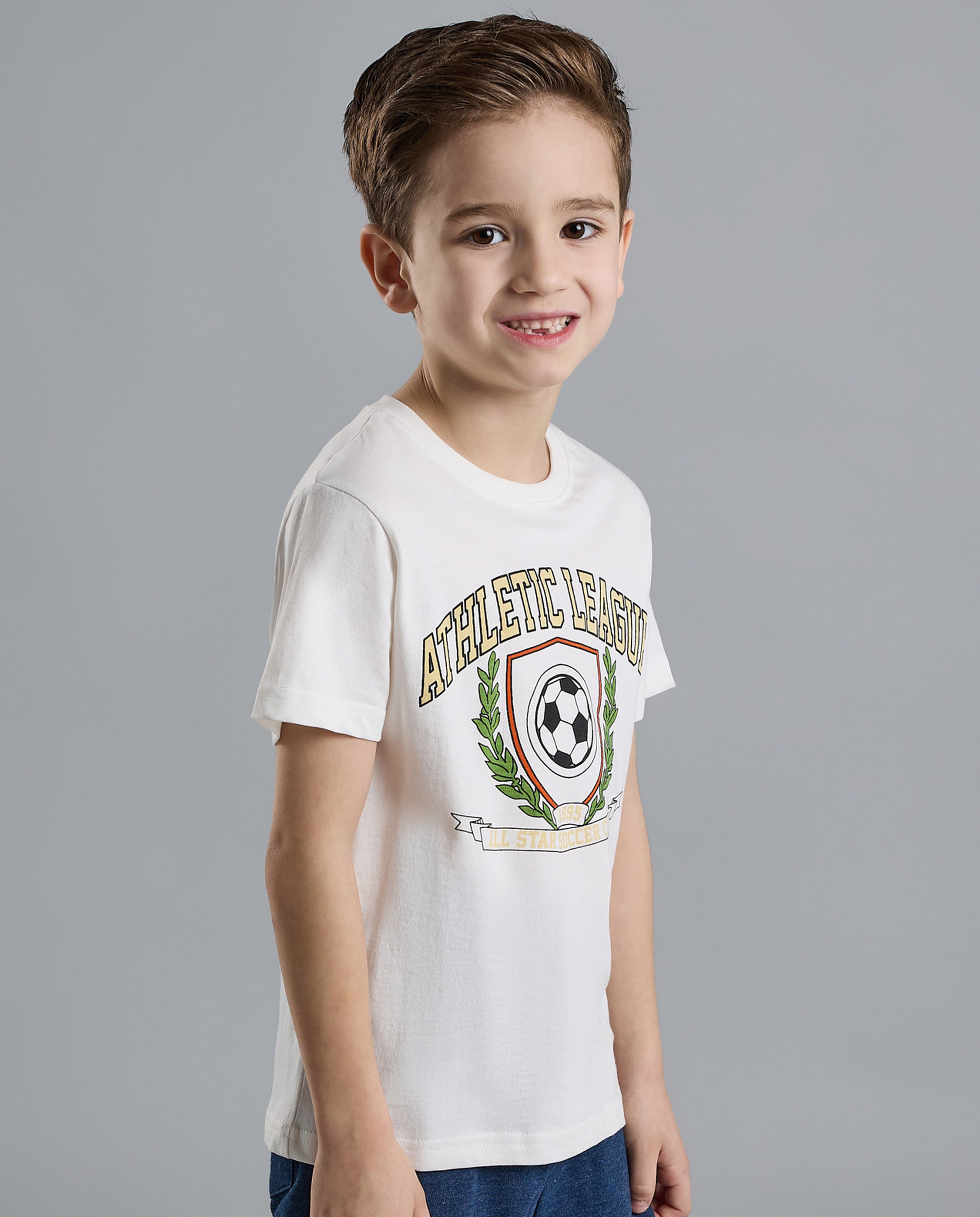 Graphic Print T-Shirt with Crew Neck and Short Sleeves