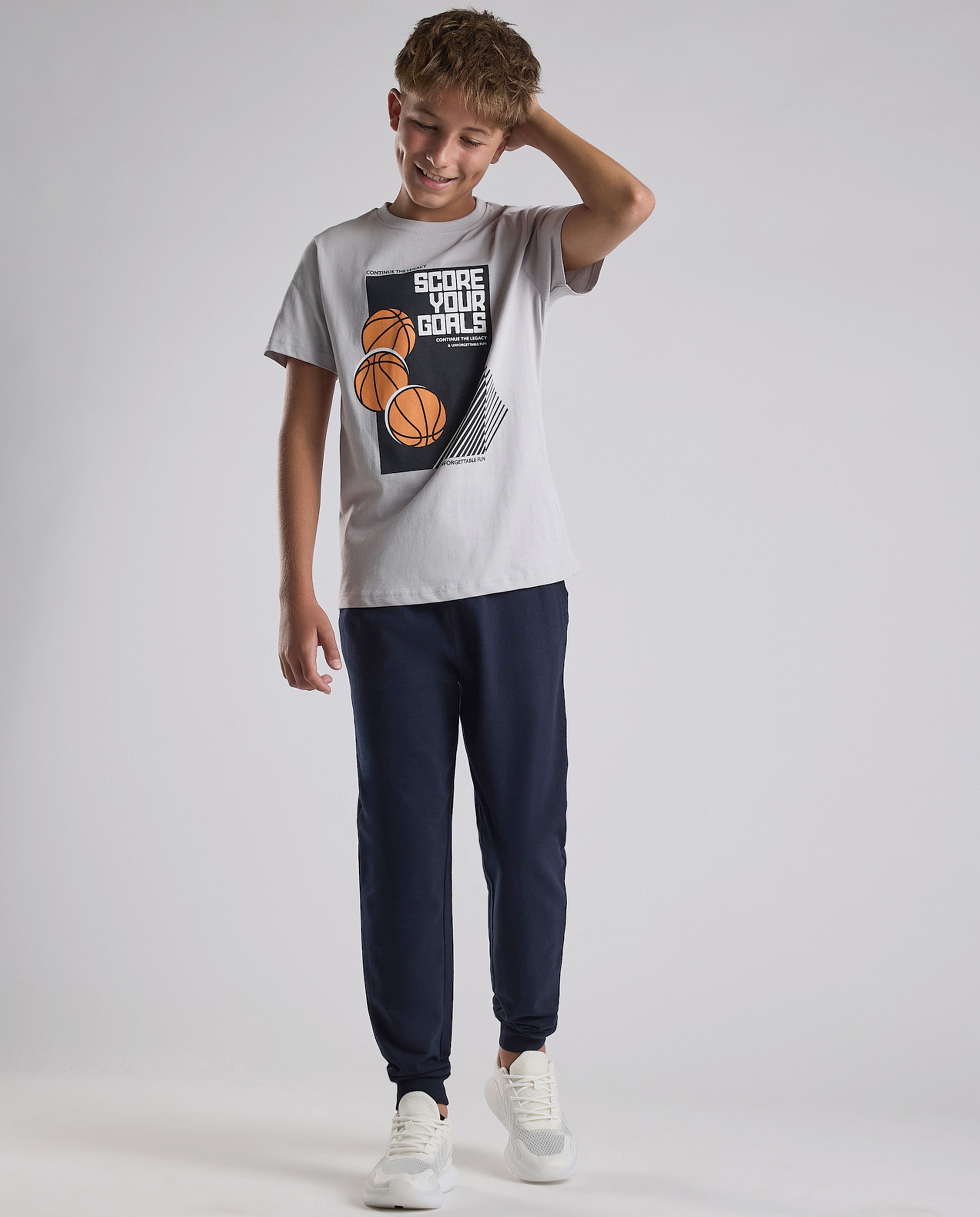 Graphic Print T-Shirt with Crew Neck and Short Sleeves