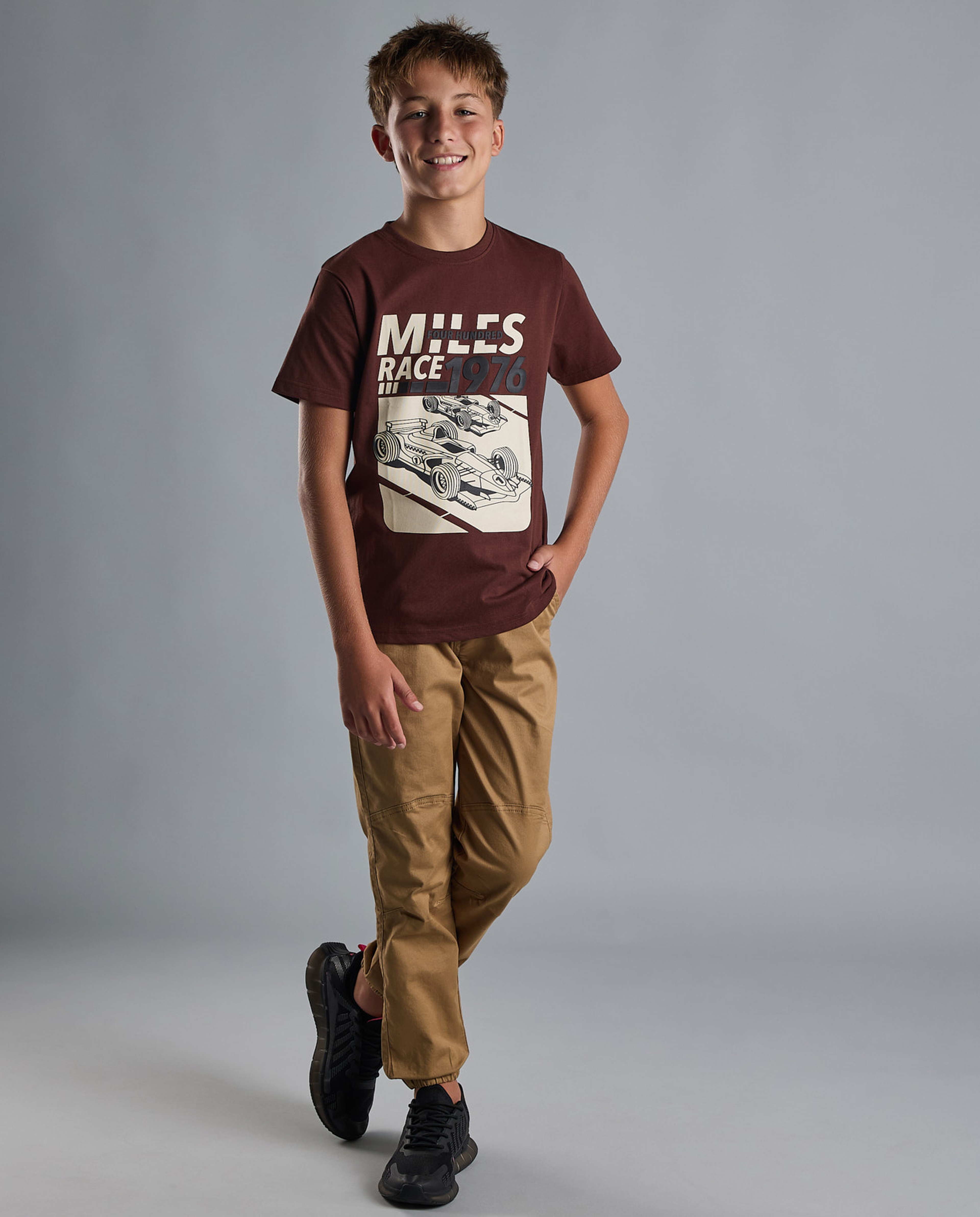 Graphic Print T-Shirt with Crew Neck and Short Sleeves