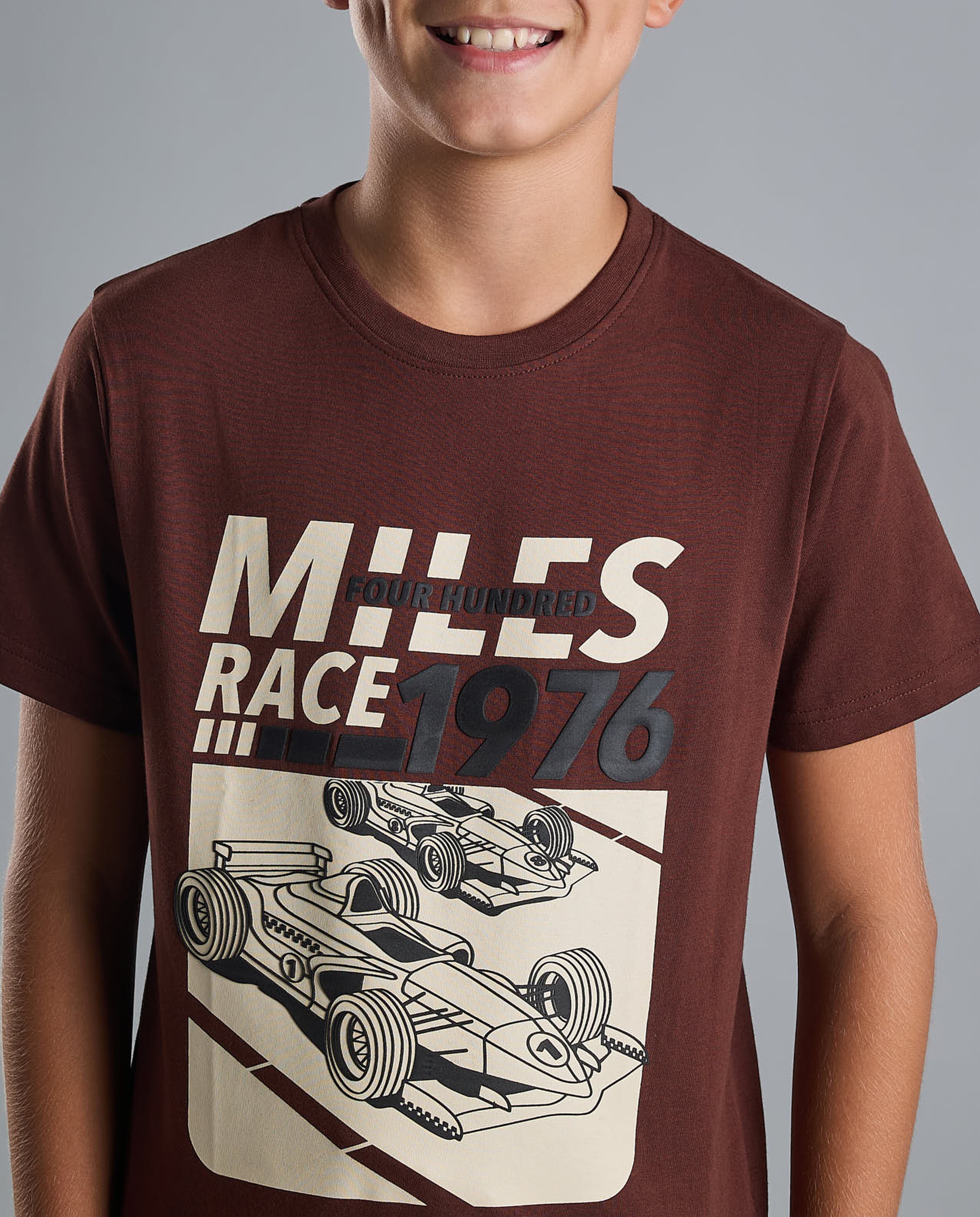 Graphic Print T-Shirt with Crew Neck and Short Sleeves