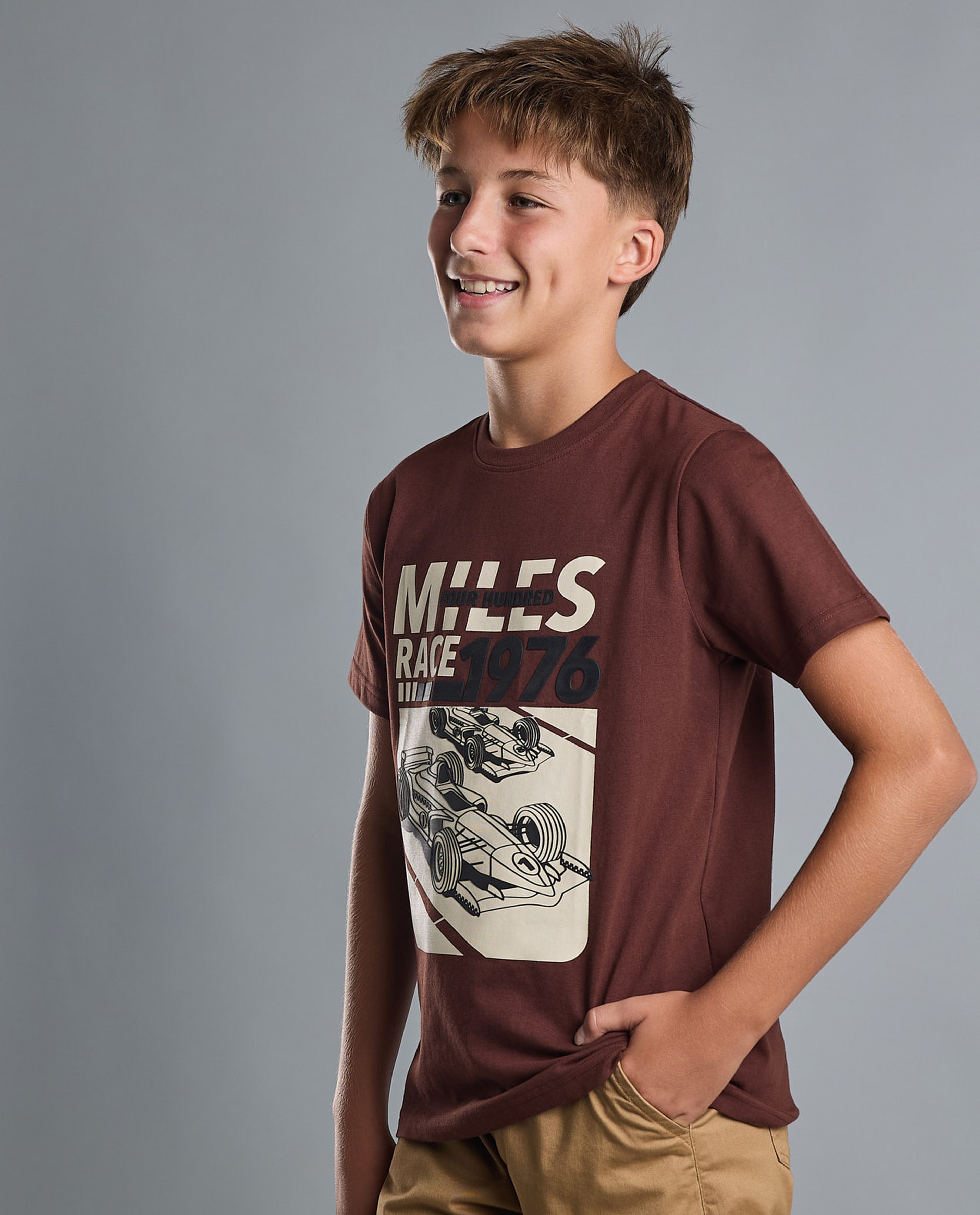 Graphic Print T-Shirt with Crew Neck and Short Sleeves