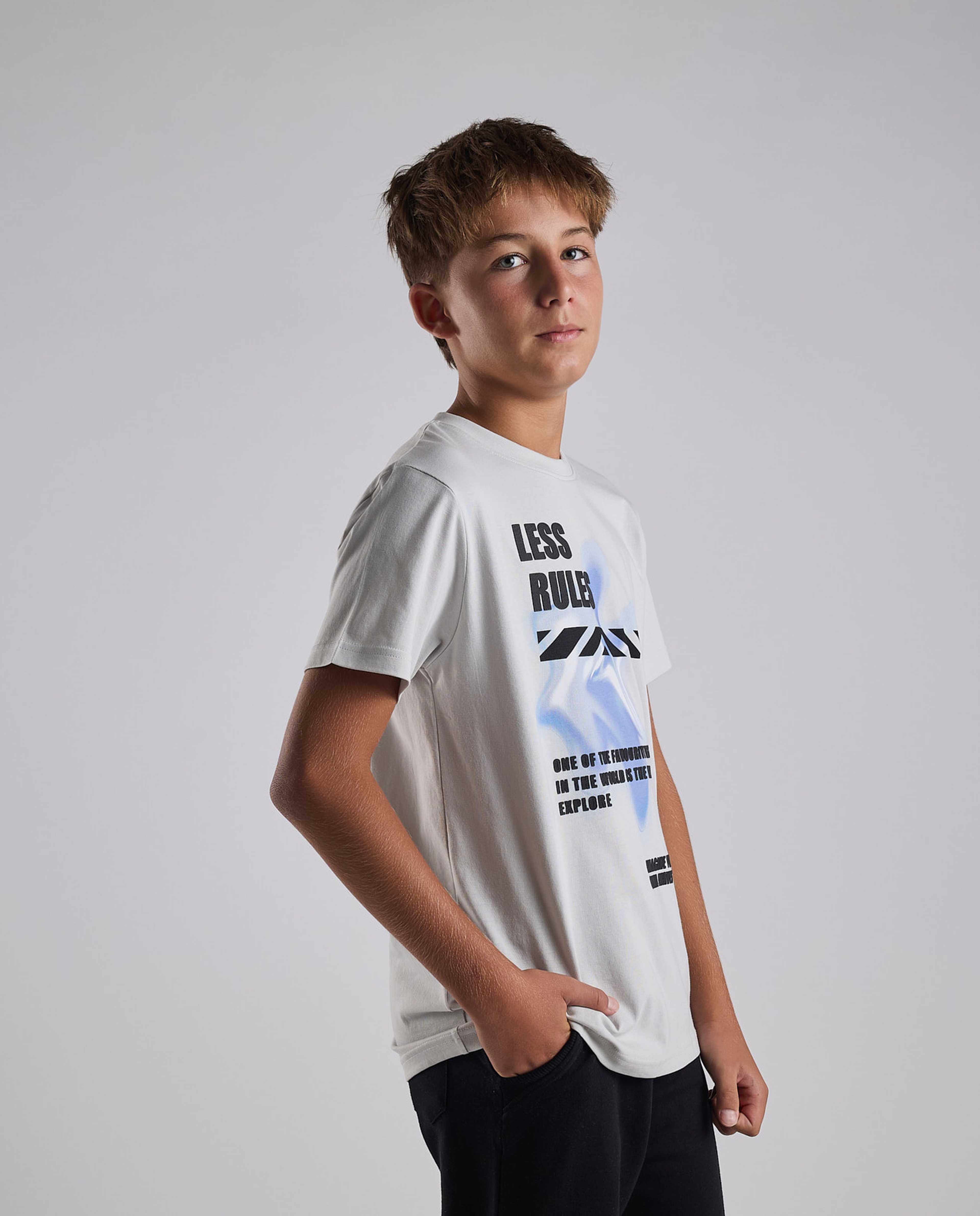 Graphic Print T-Shirt with Crew Neck and Short Sleeves