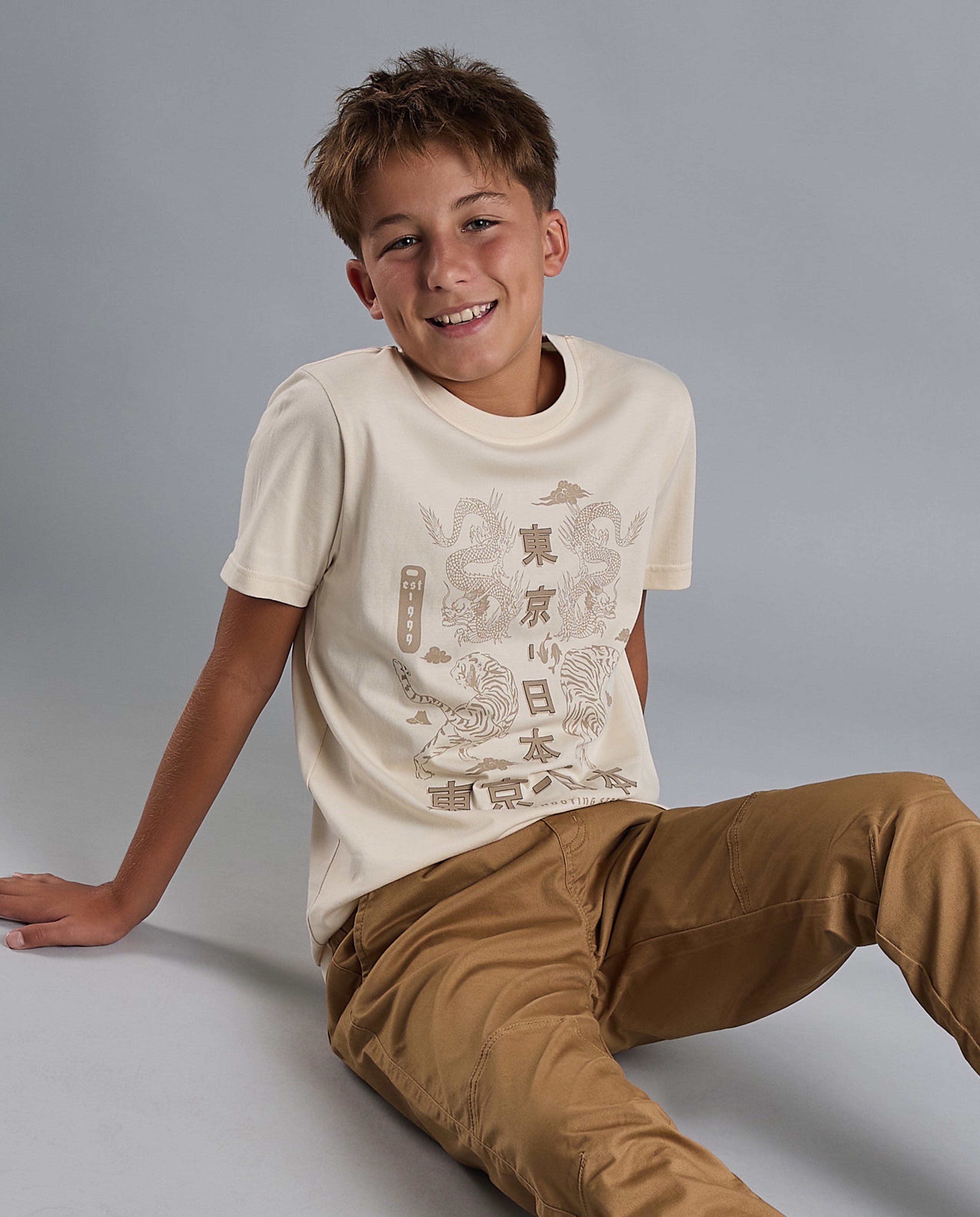 Graphic Print T-Shirt with Crew Neck and Short Sleeves