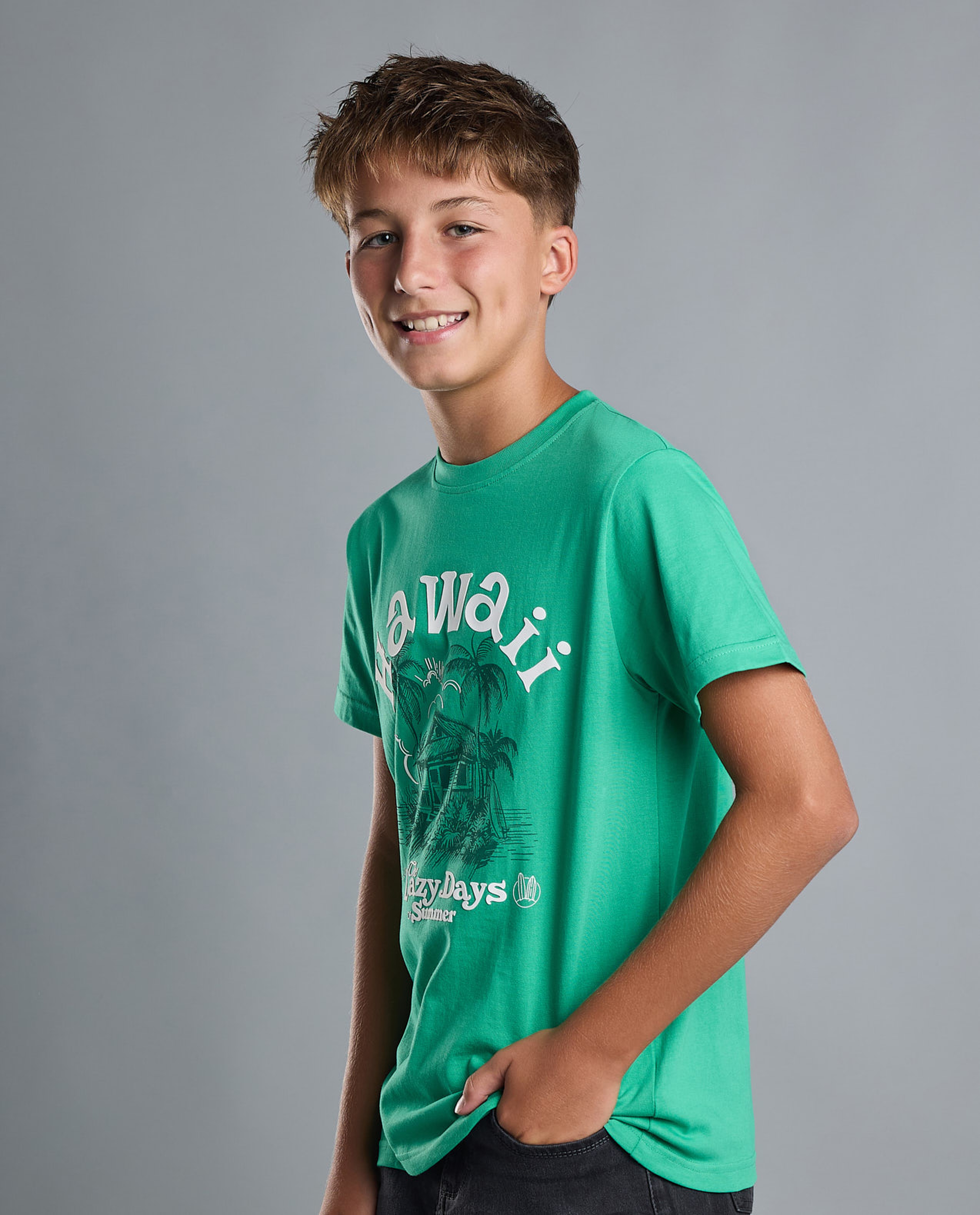 Graphic Print T-Shirt with Crew Neck and Short Sleeves