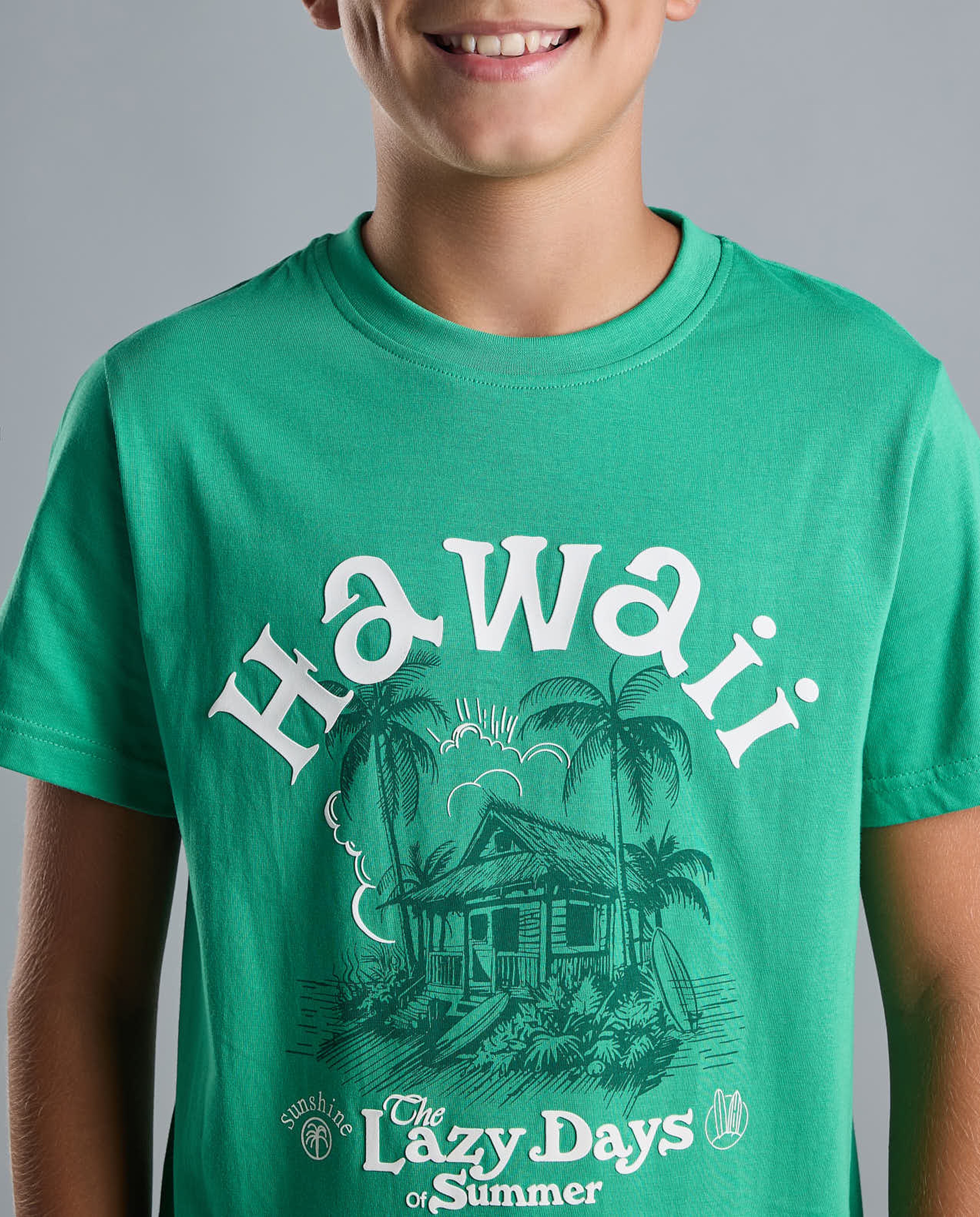 Graphic Print T-Shirt with Crew Neck and Short Sleeves