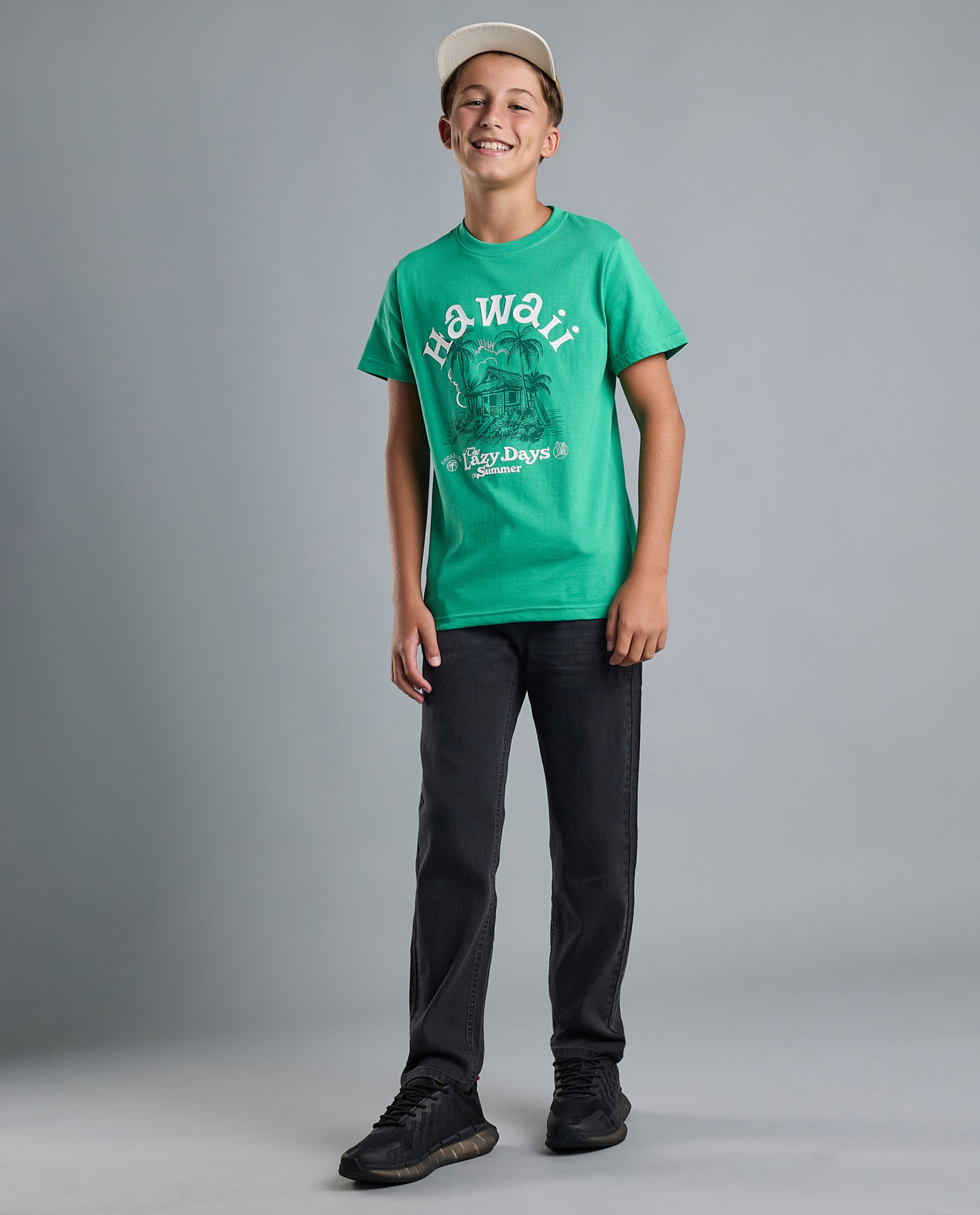 Graphic Print T-Shirt with Crew Neck and Short Sleeves