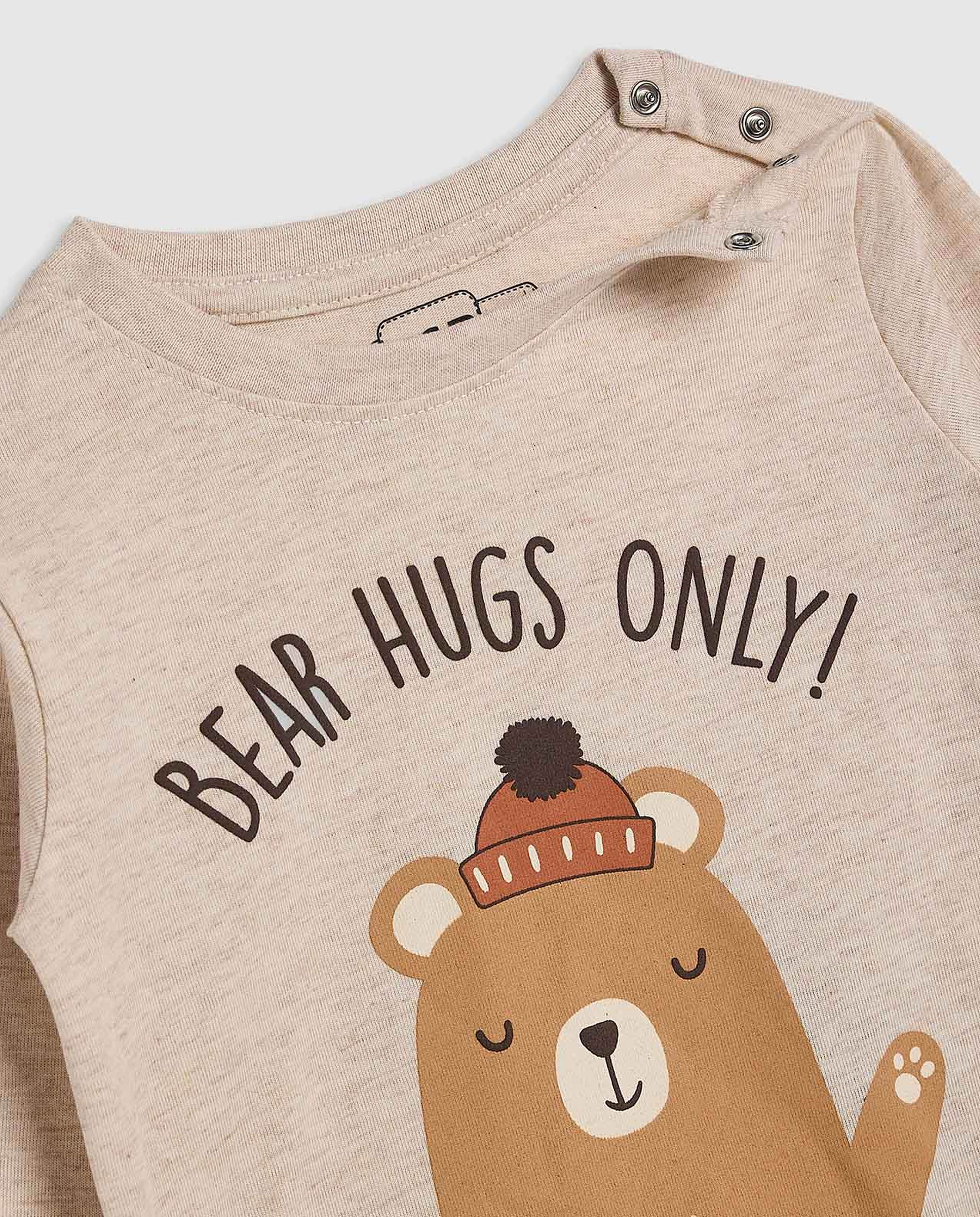 Graphic Print T-Shirt with Crew Neck and Long Sleeves