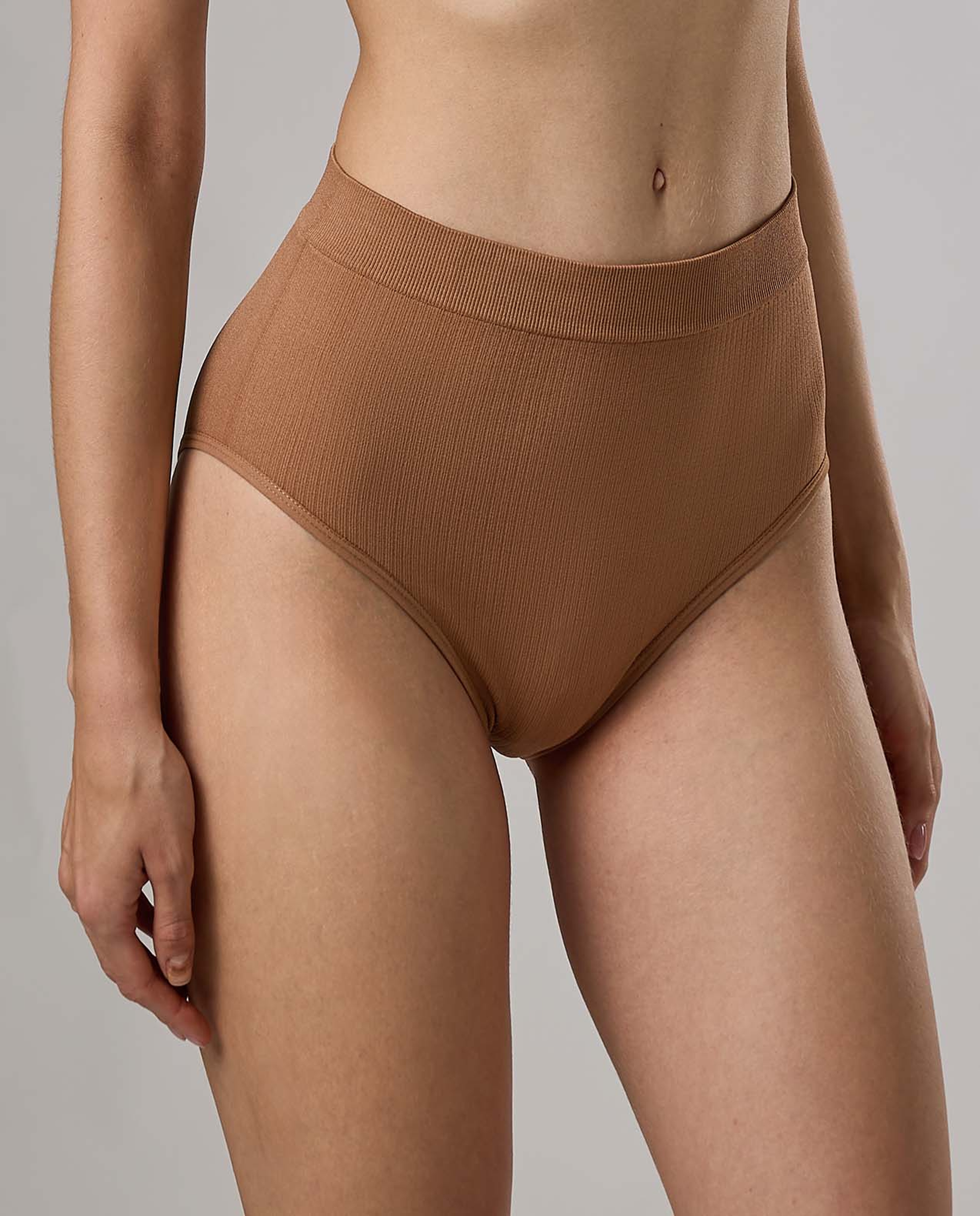 3 Solid Hipster Briefs