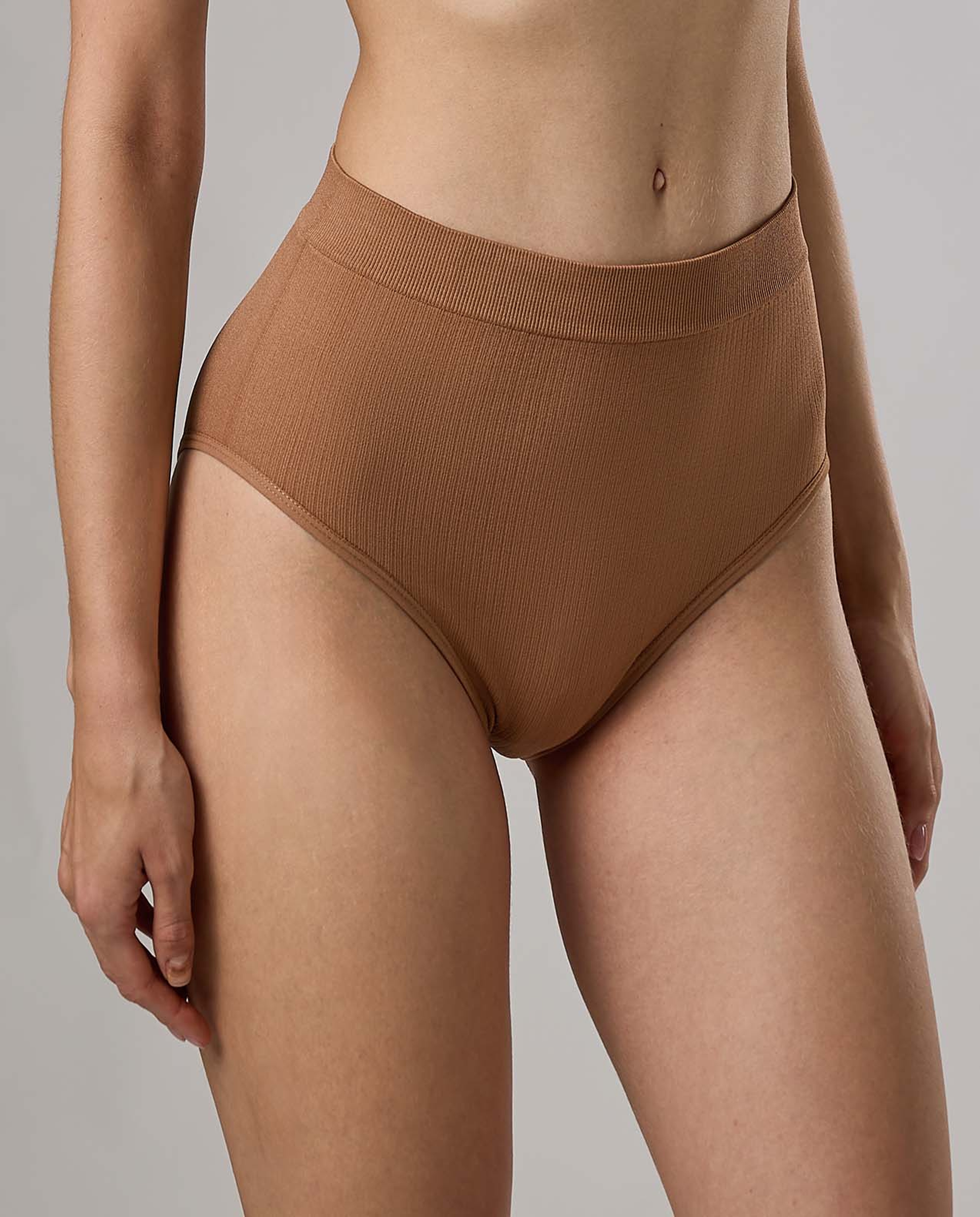 3 Solid Hipster Briefs