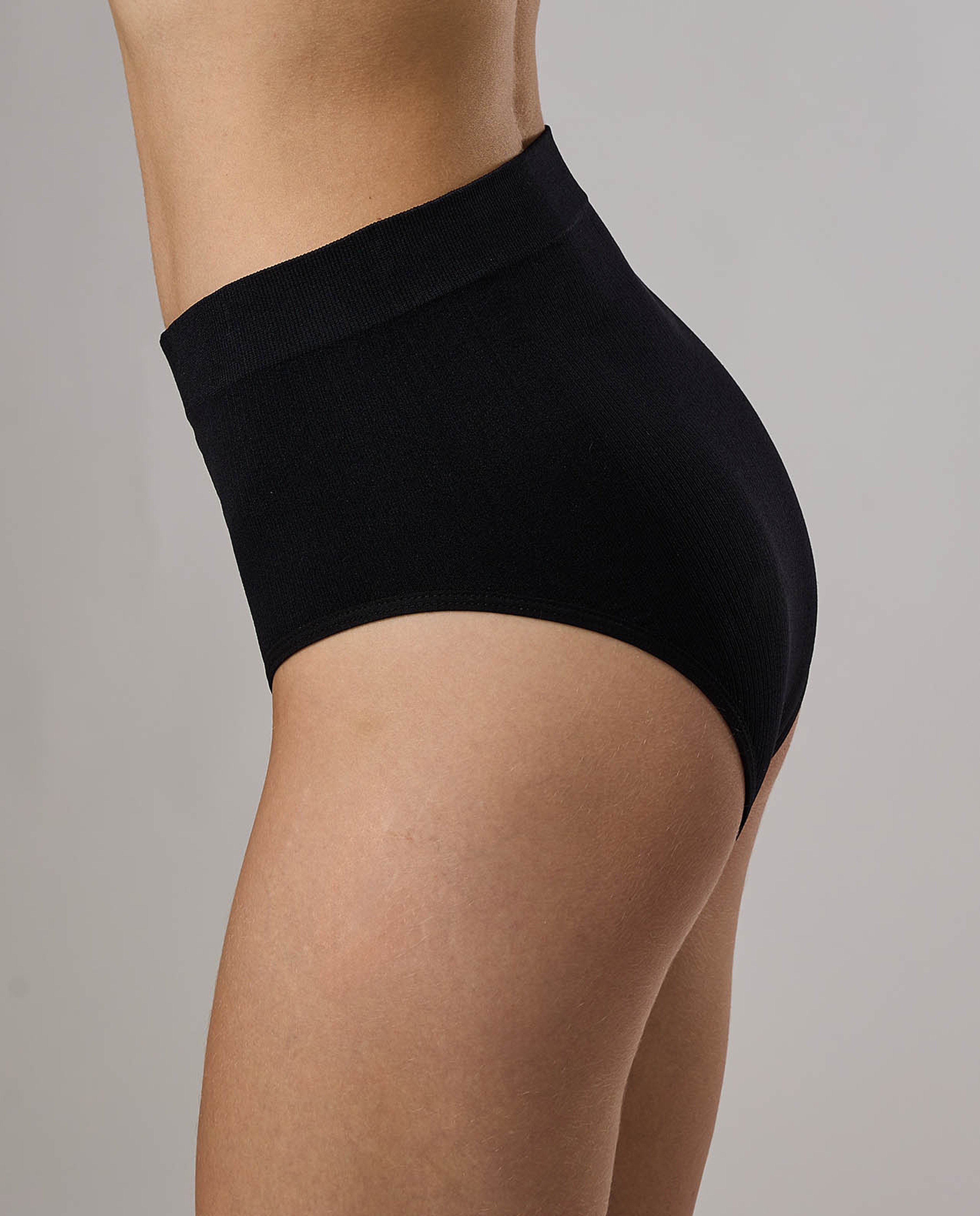 3 Solid Hipster Briefs