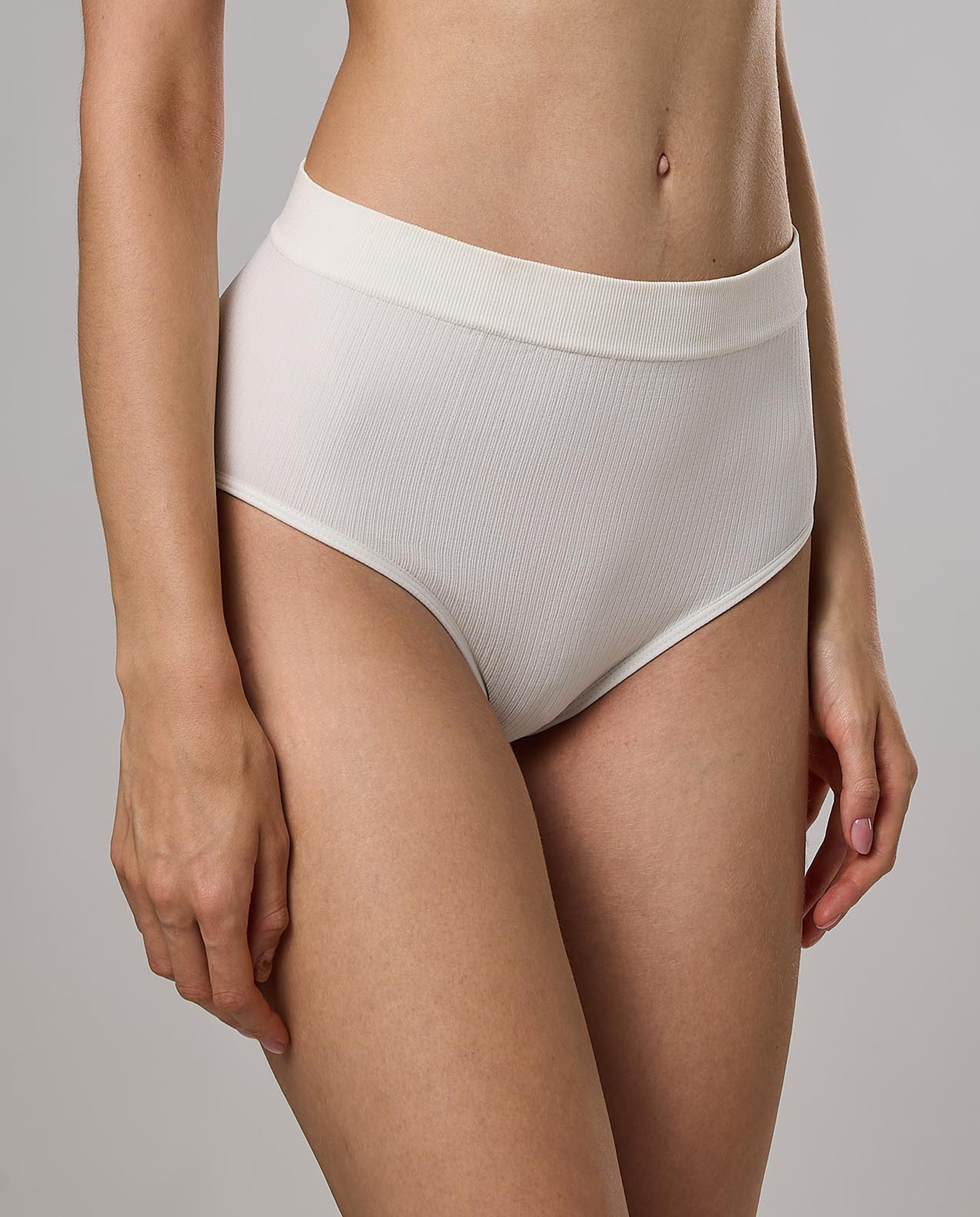 3 Solid Hipster Briefs