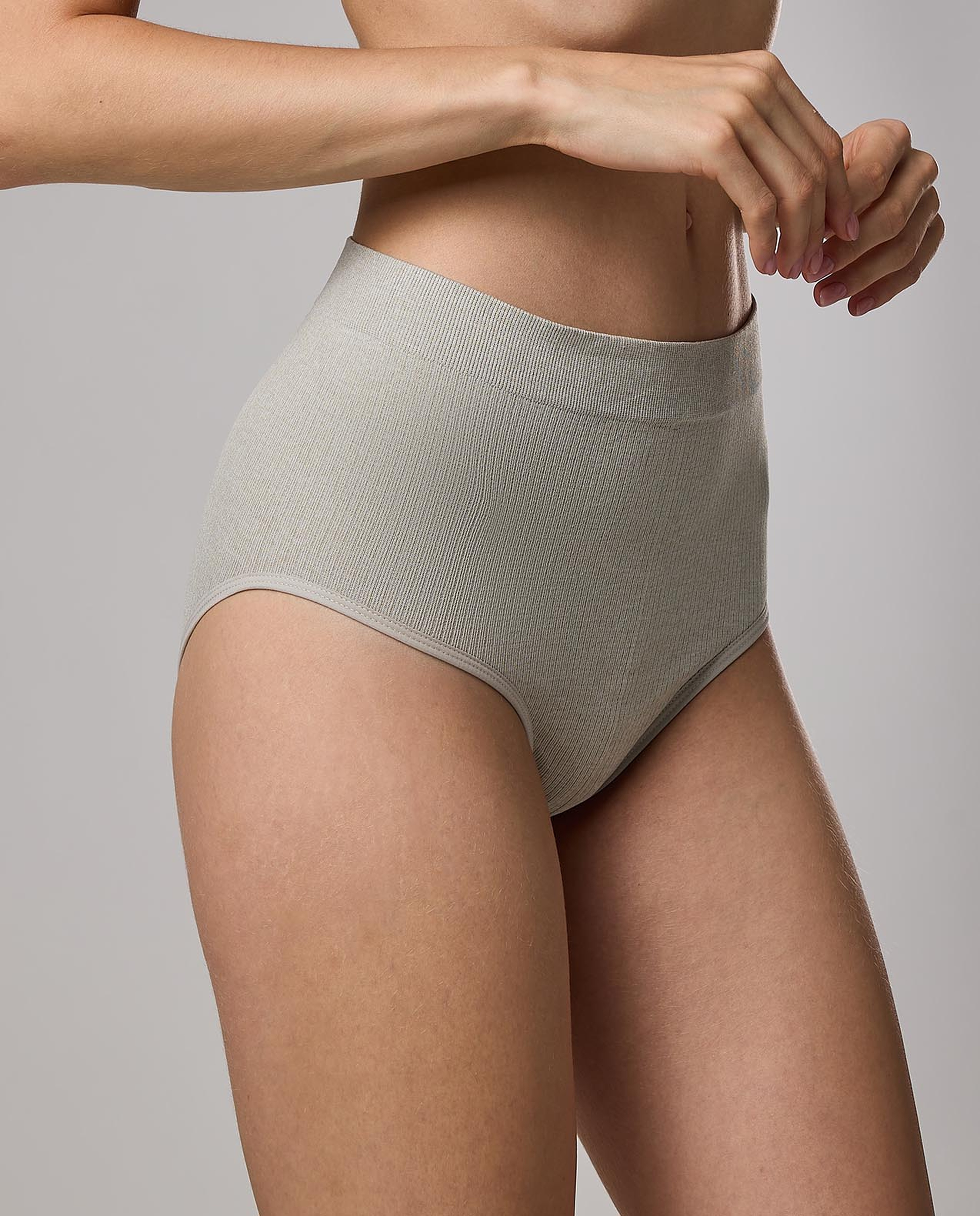 3 Solid Hipster Briefs