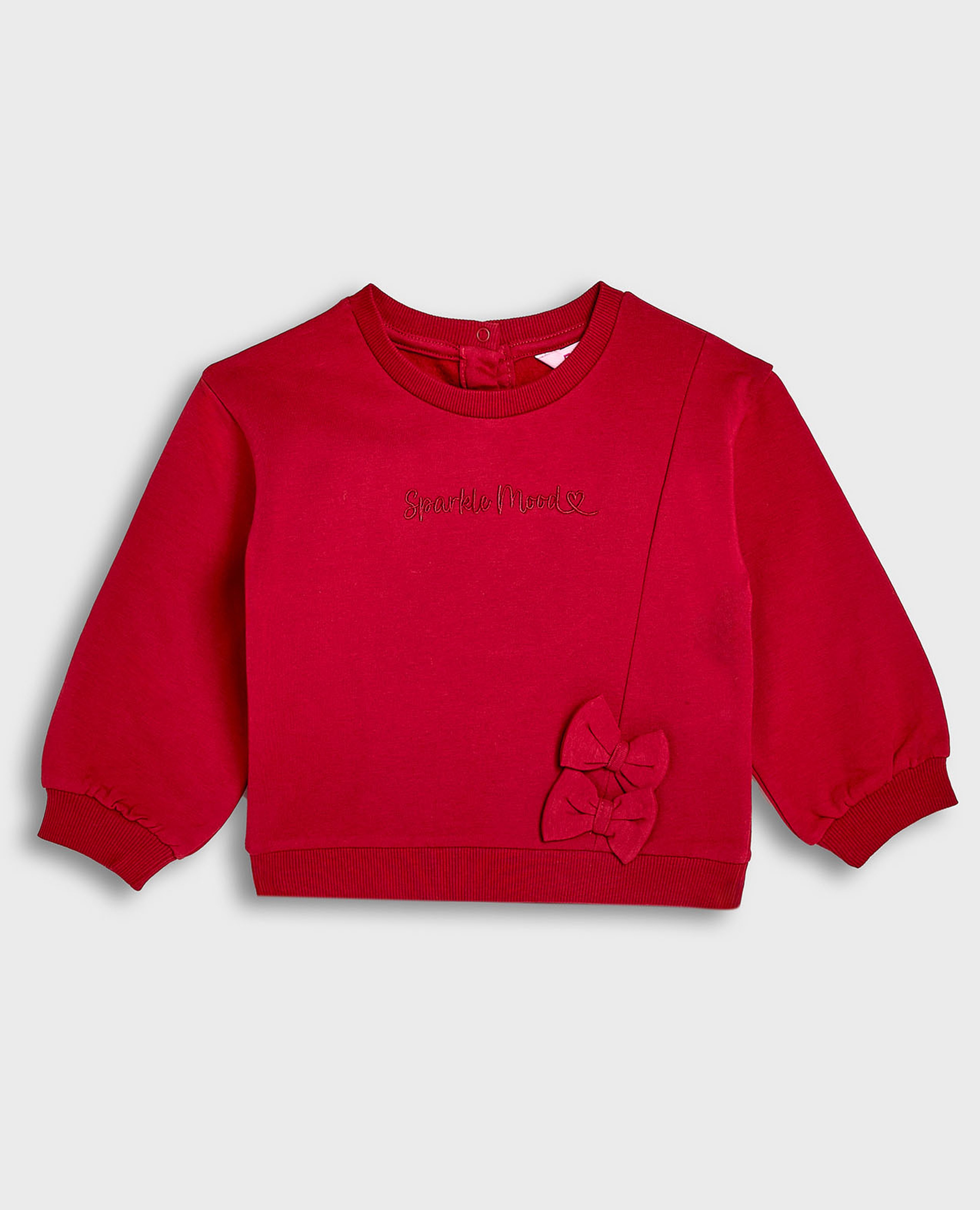 سويتشيرت مطرز بياقة دائرية وأكمام طويلة