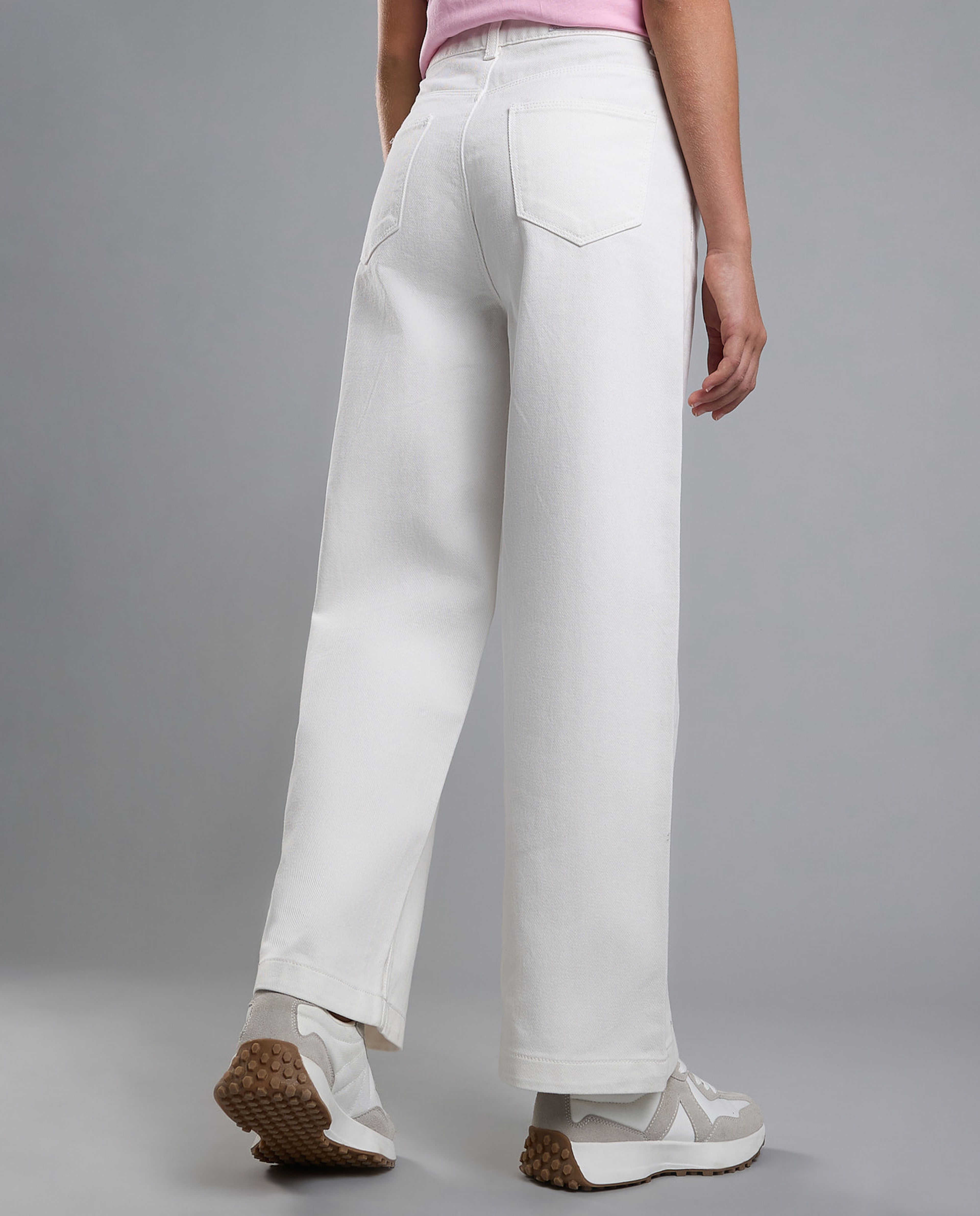 Solid Wide Leg Jeans with Button Closure