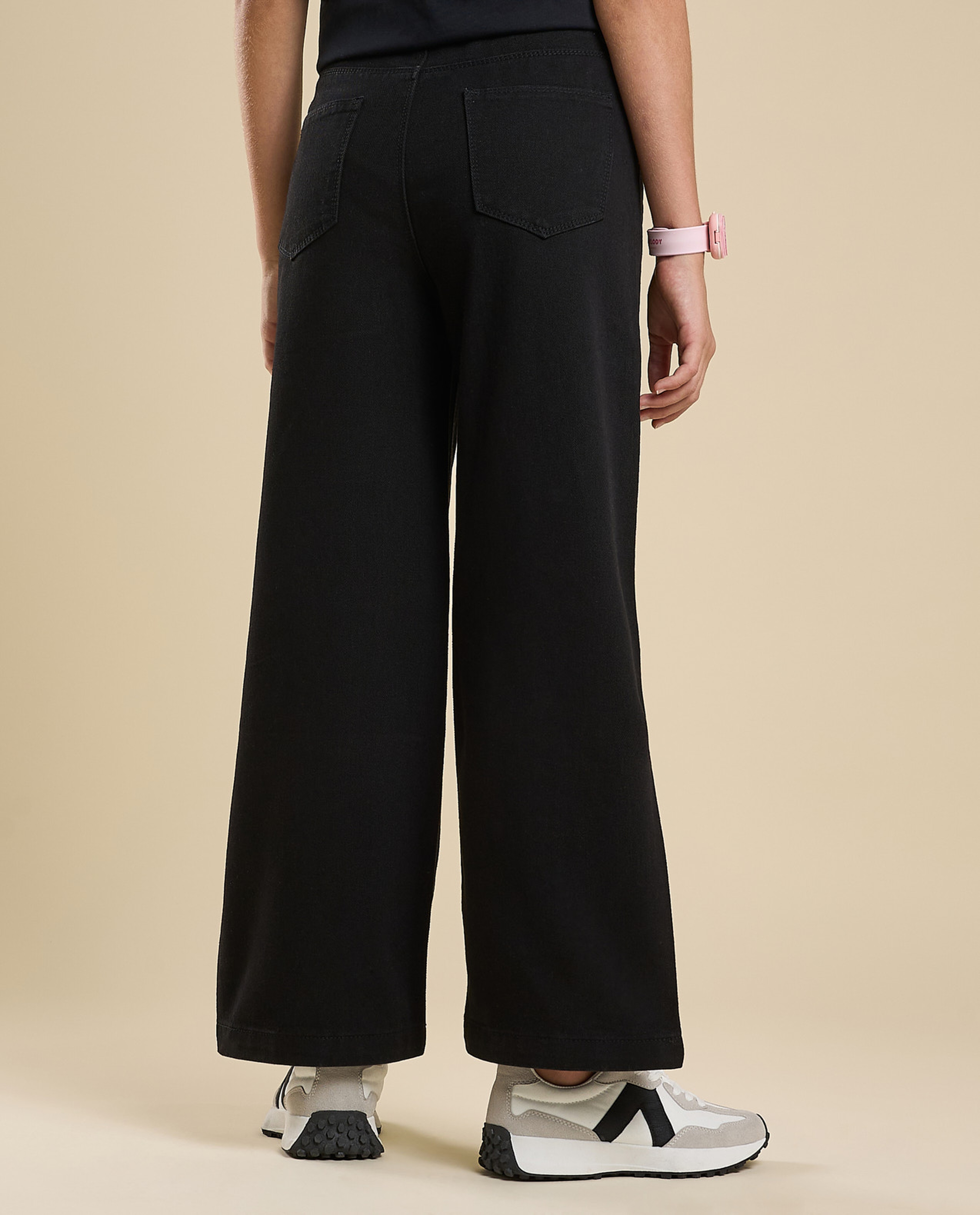 Solid Wide Leg Jeans with Button Closure