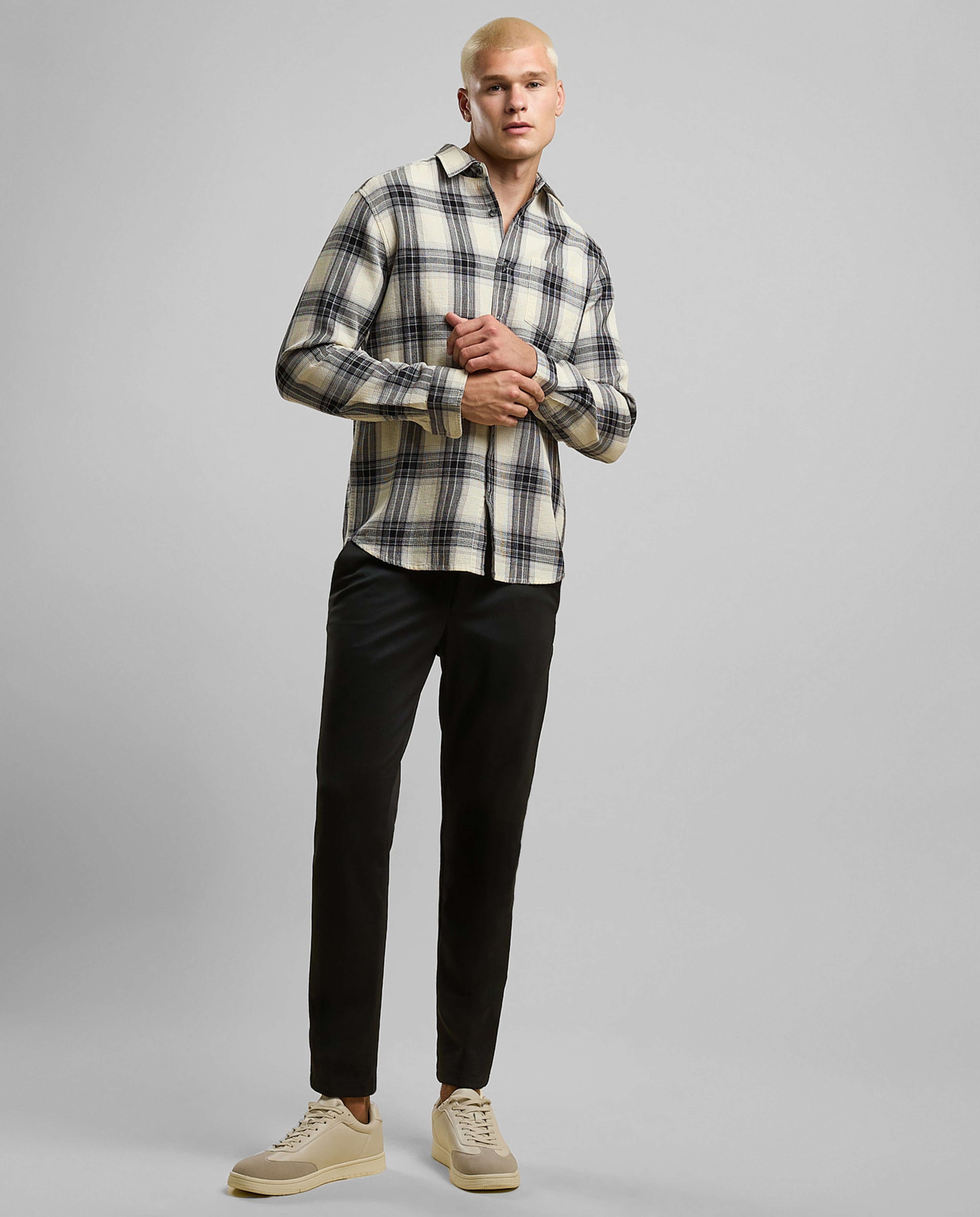 Plaid Shirt with Classic Collar and Long Sleeves