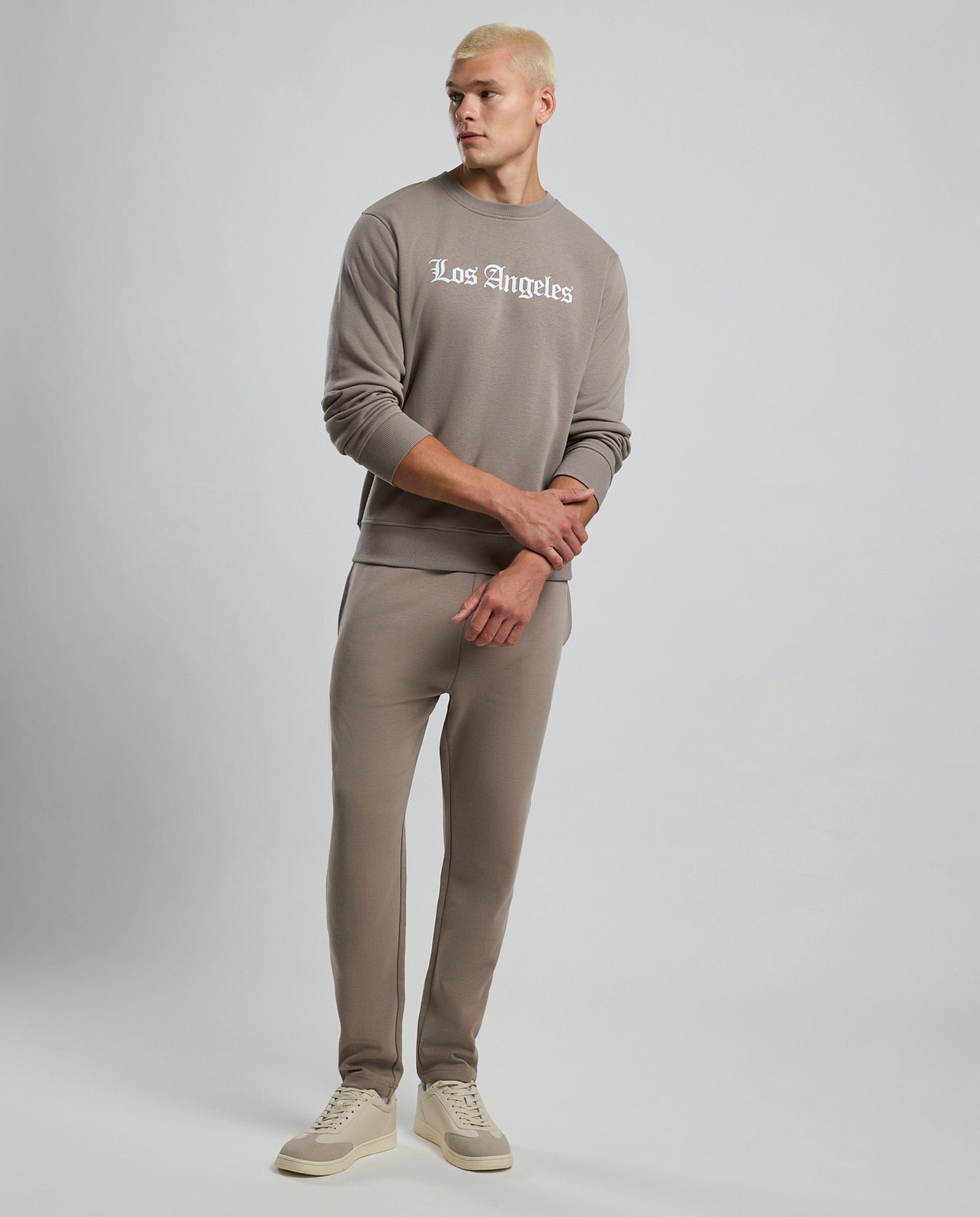 Typography Print Sweatshirt with Crew Neck and Long Sleeves