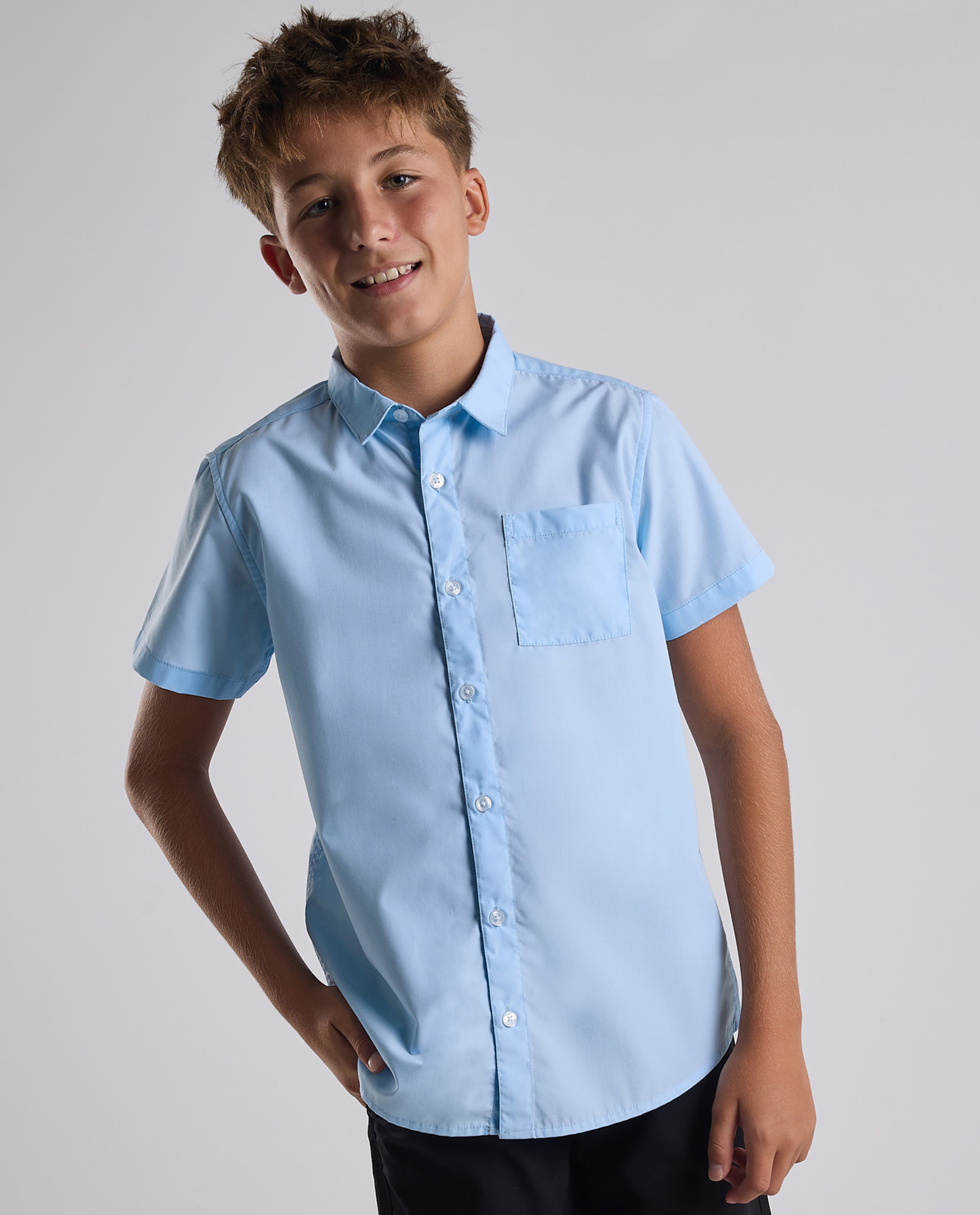 Solid Shirt with Classic Collar and Short Sleeves