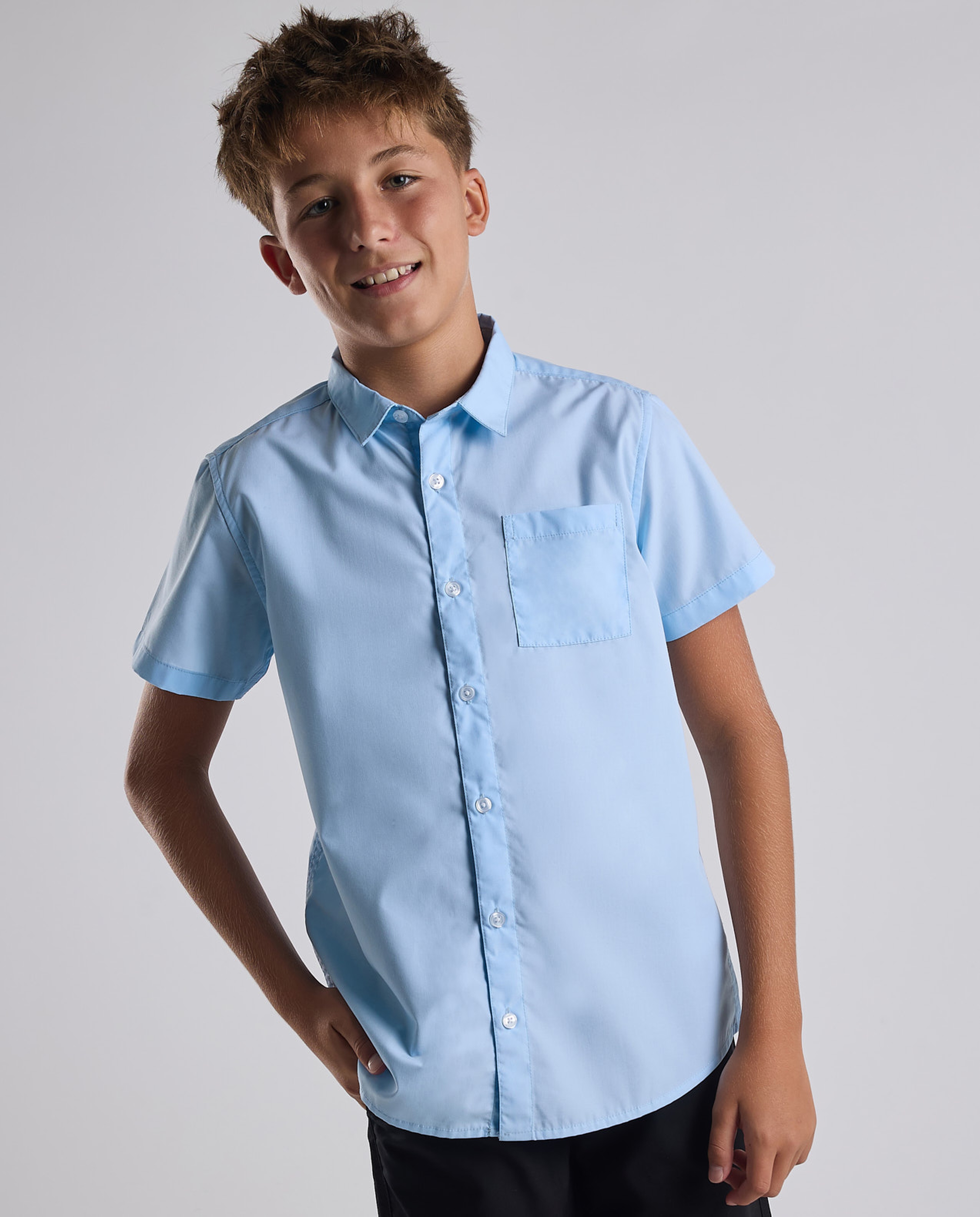 Solid Shirt with Classic Collar and Short Sleeves
