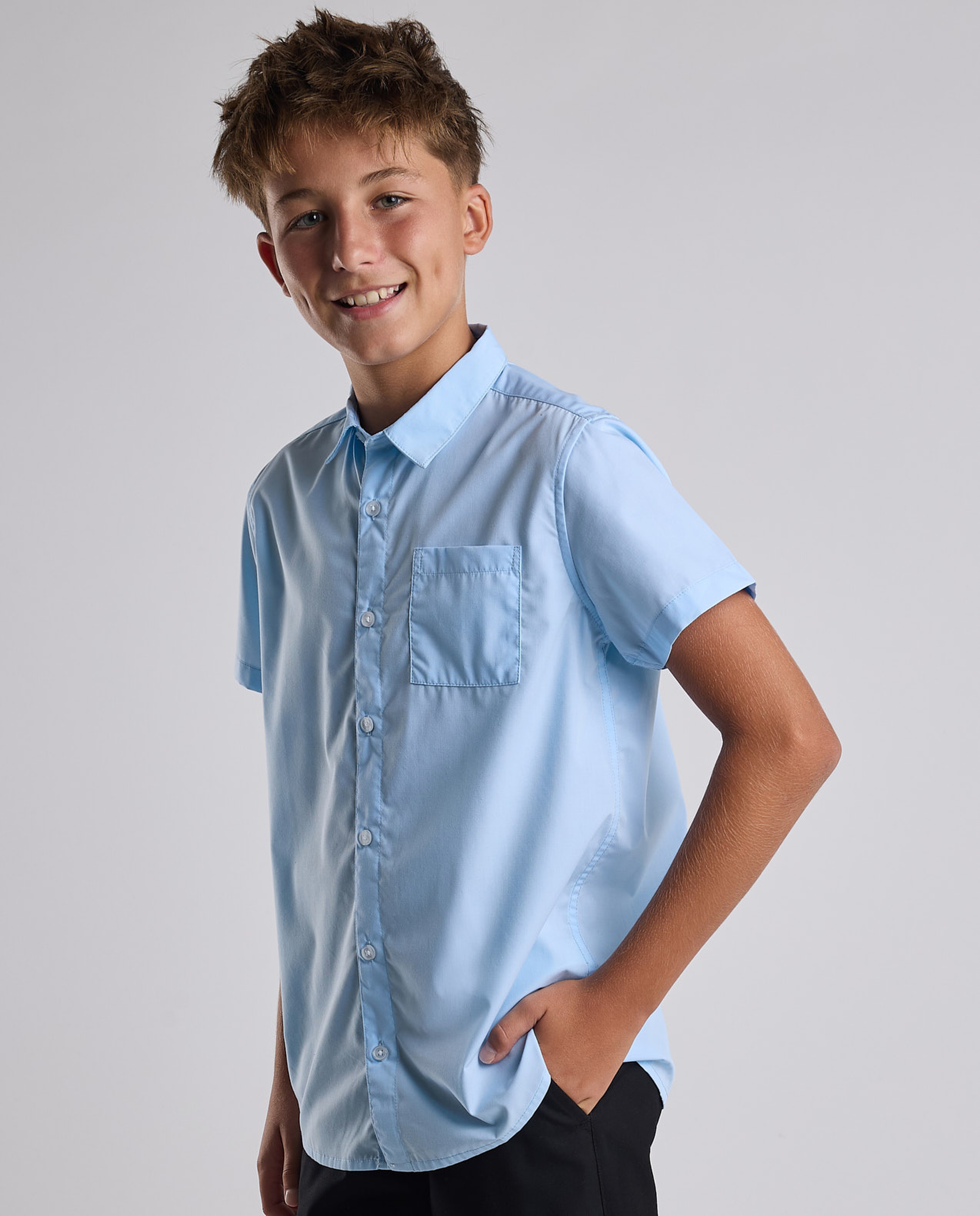 Solid Shirt with Classic Collar and Short Sleeves