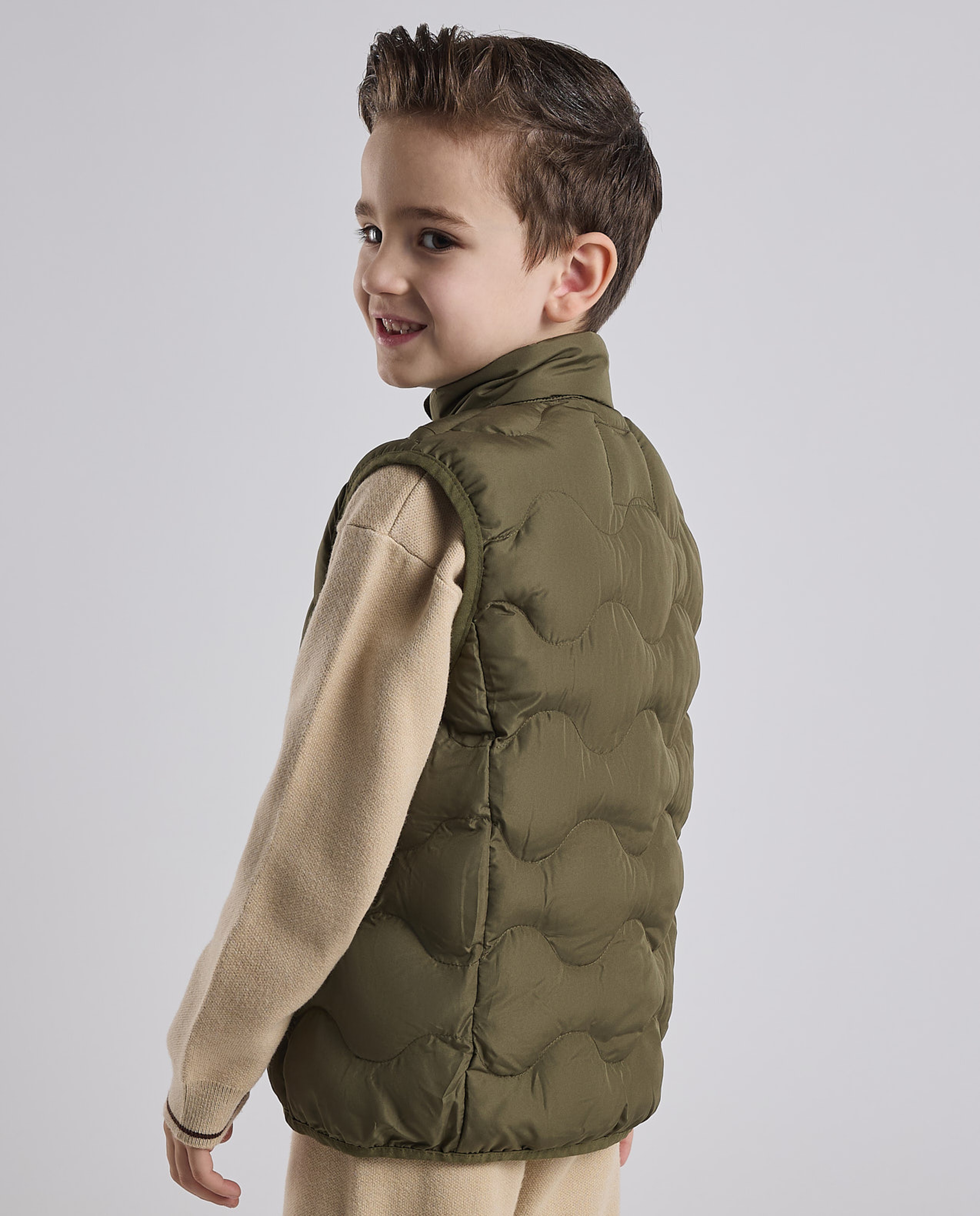 Quilted Gilet with Zipper Closure