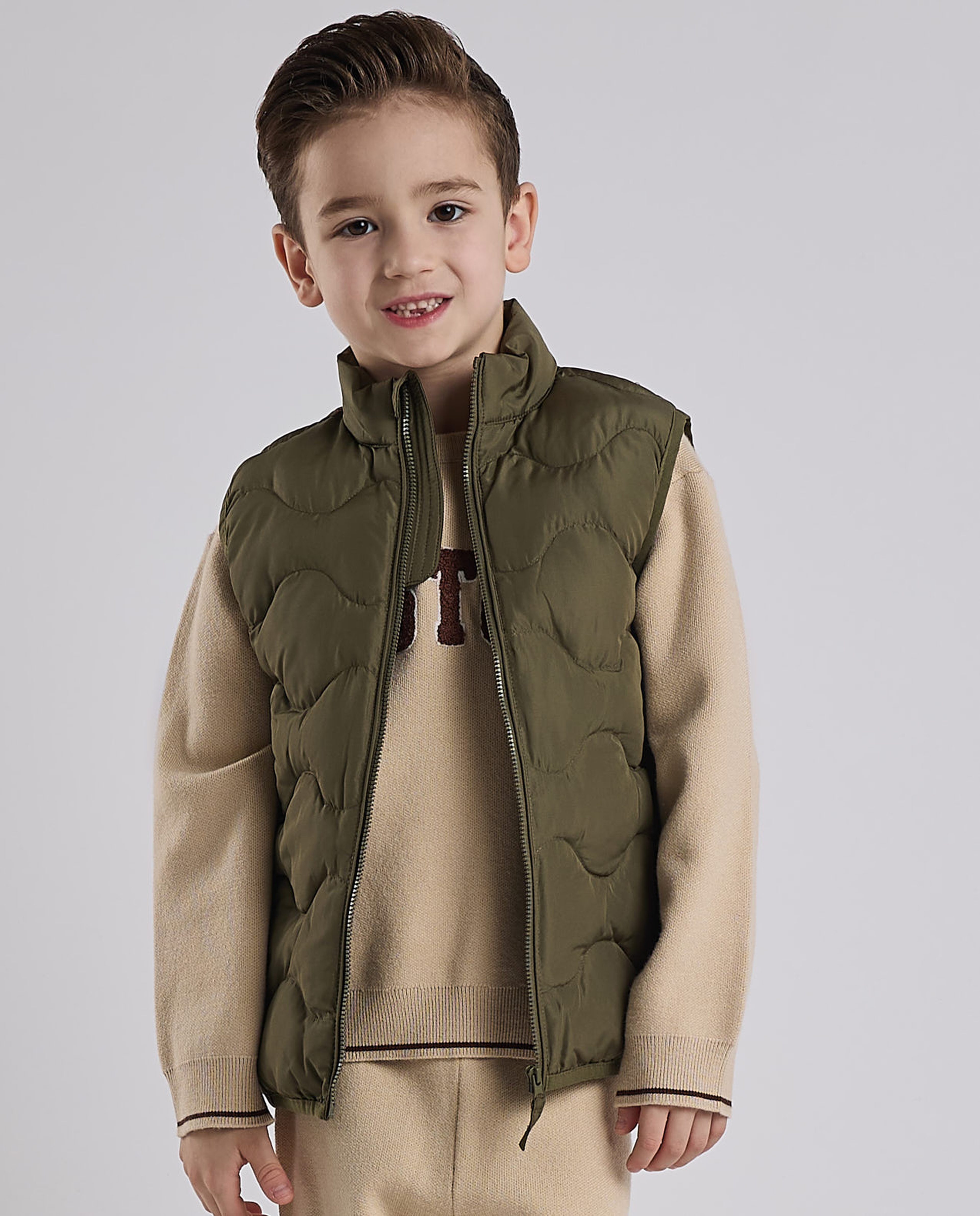 Quilted Gilet with Zipper Closure