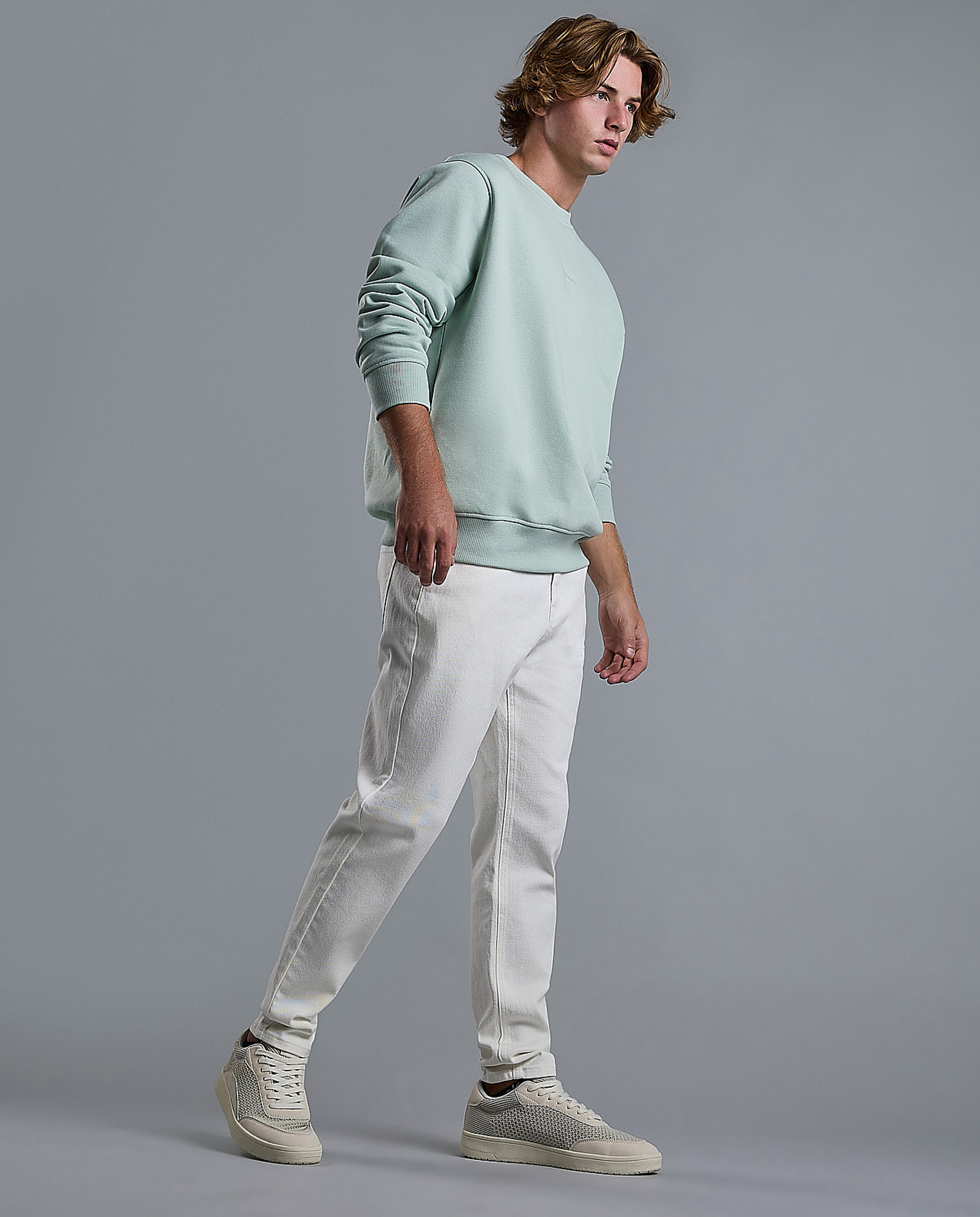 Solid Carrot Fit Jeans with Button Closure