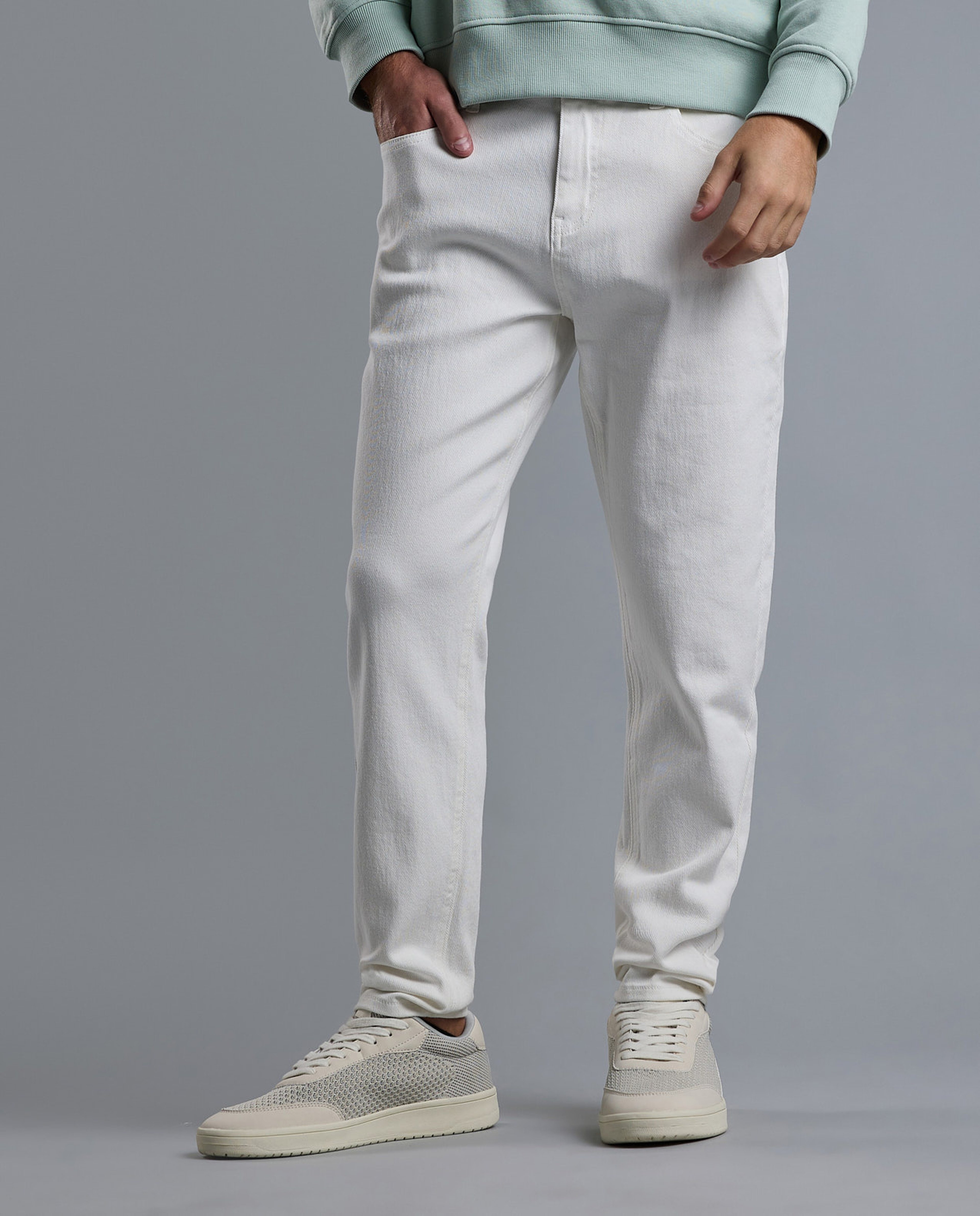 Solid Carrot Fit Jeans with Button Closure