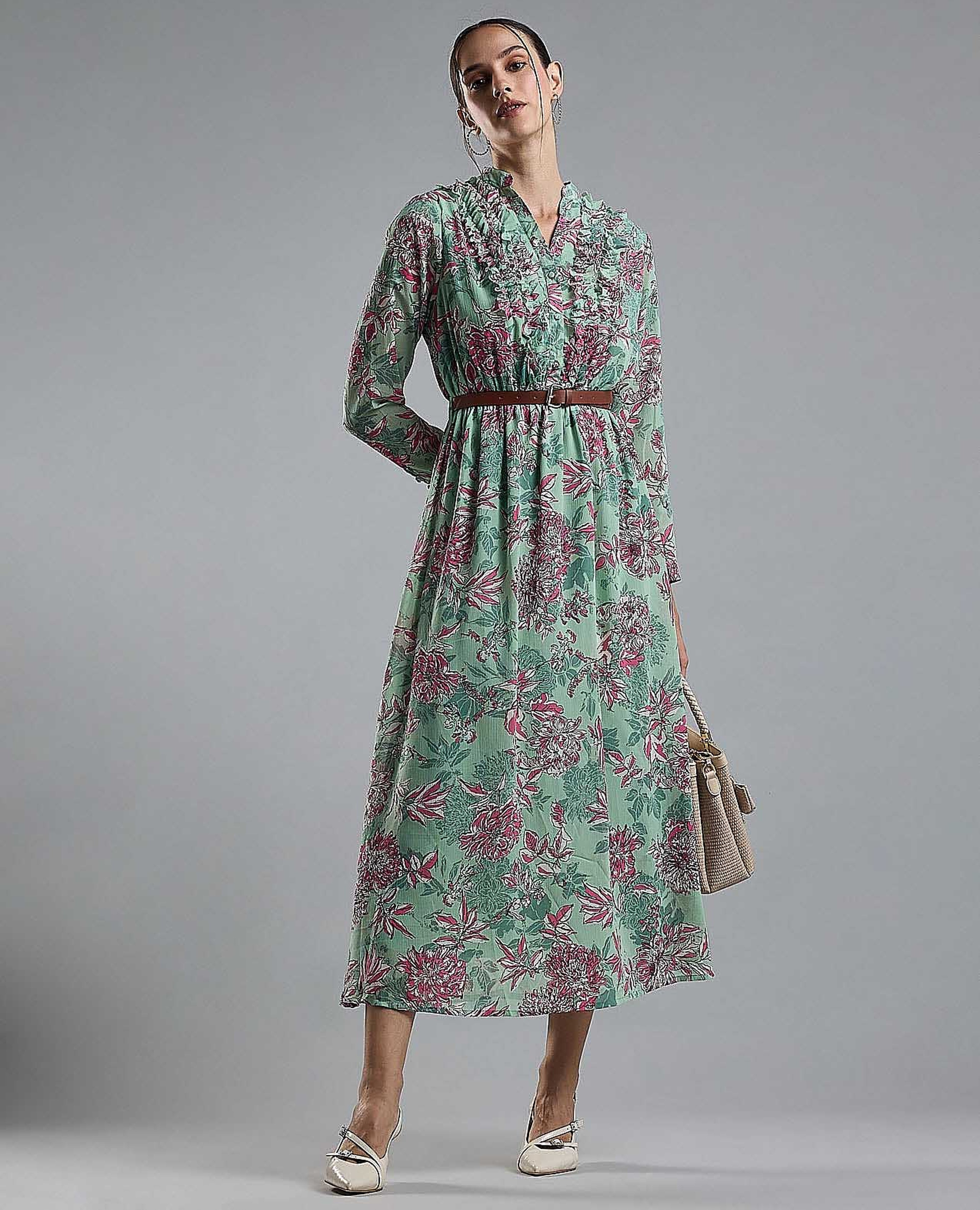 فستان ميدي بطبعة زهور بياقة واقفة وأكمام طويلة