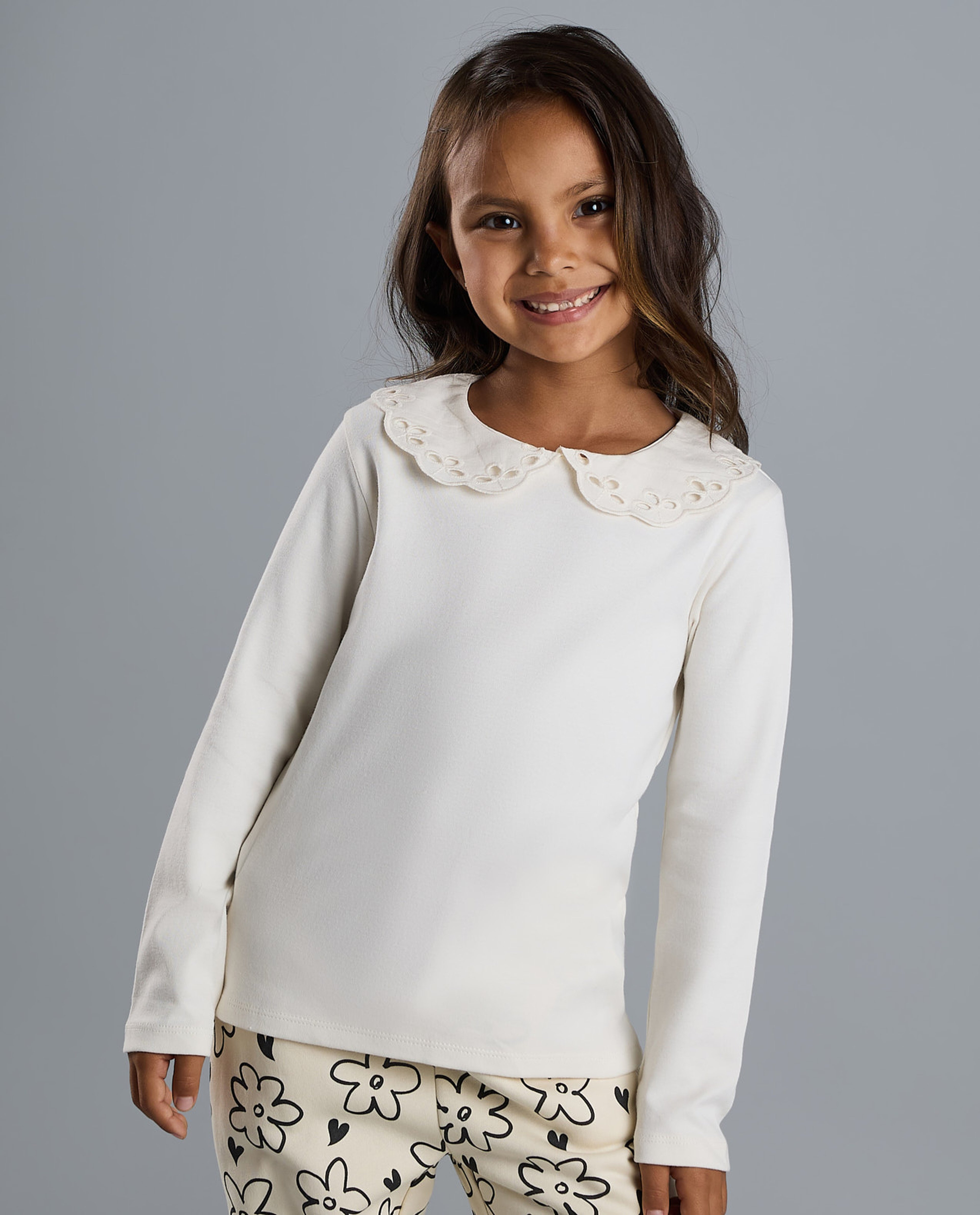 Solid Top with Baby Collar and Long Sleeves