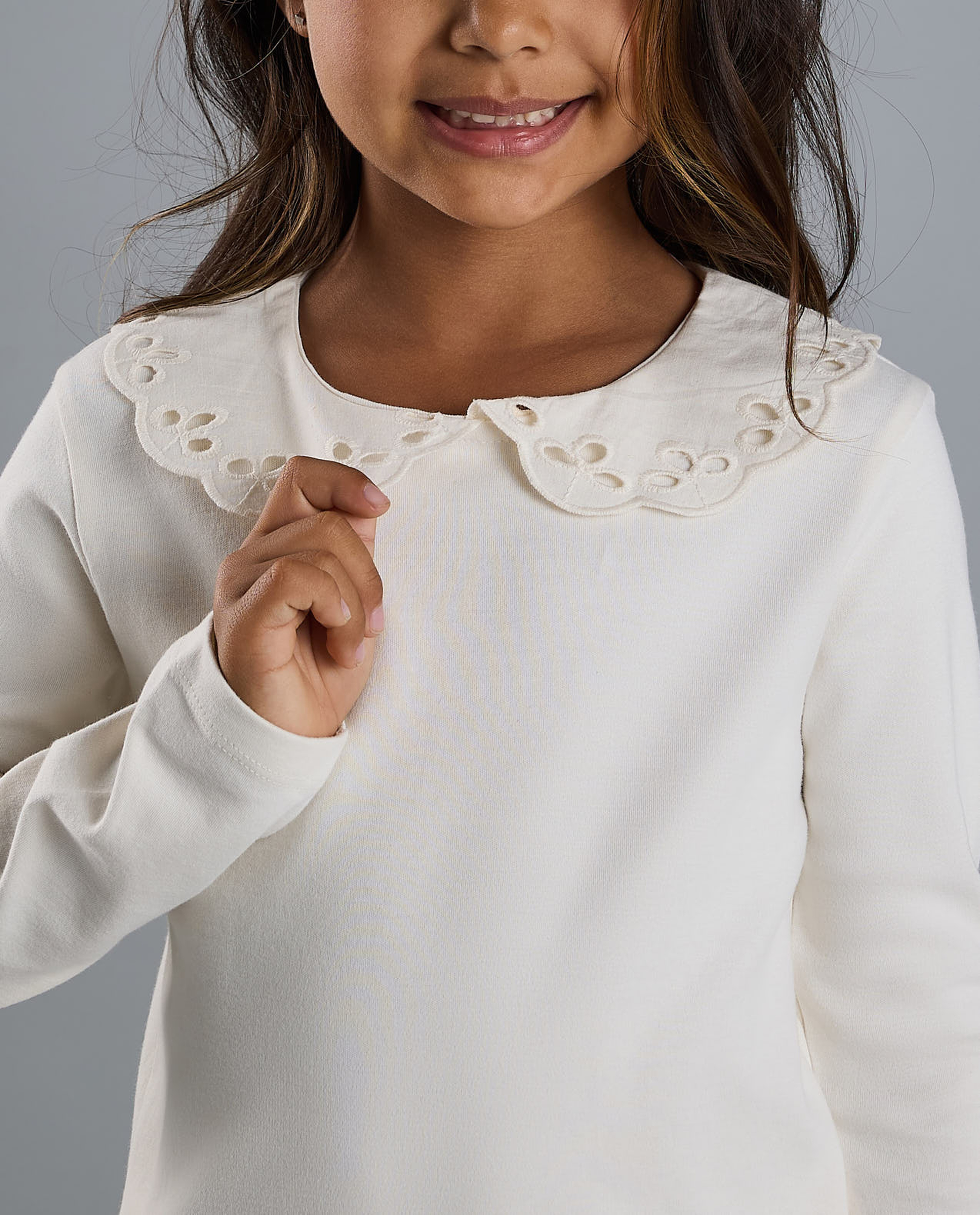Solid Top with Baby Collar and Long Sleeves