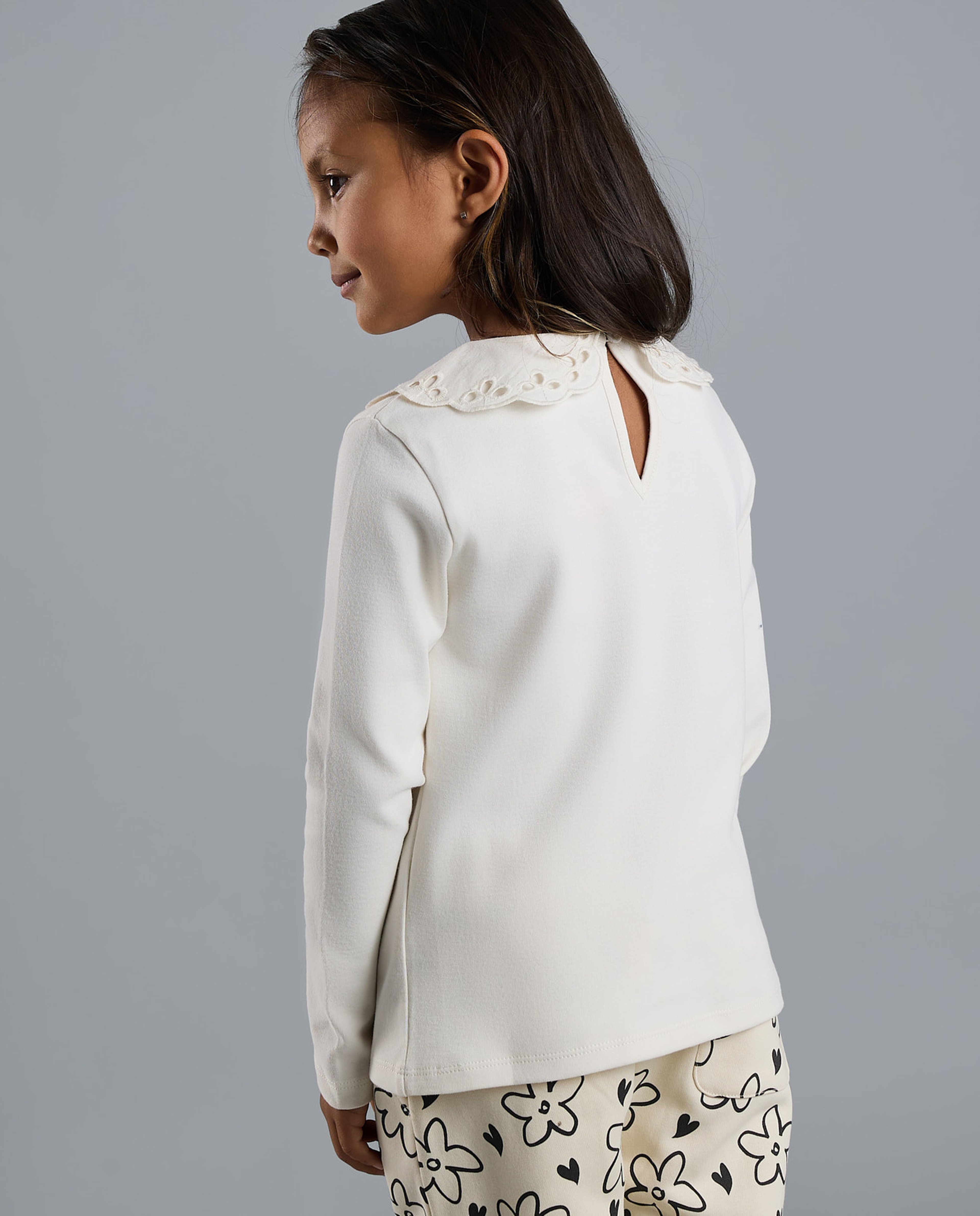 Solid Top with Baby Collar and Long Sleeves