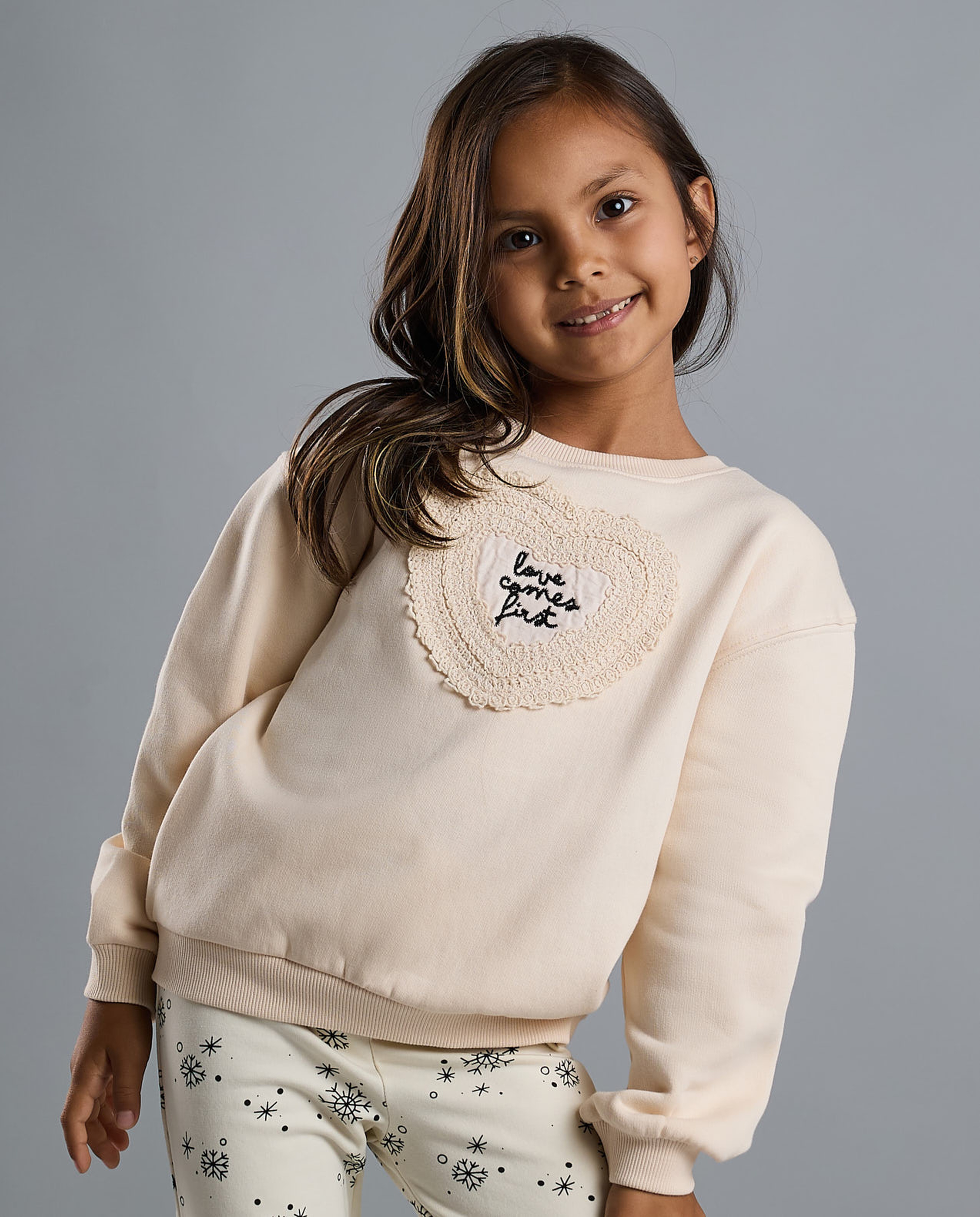 Appliqued Sweatshirt with Crew Neck and Long Sleeves