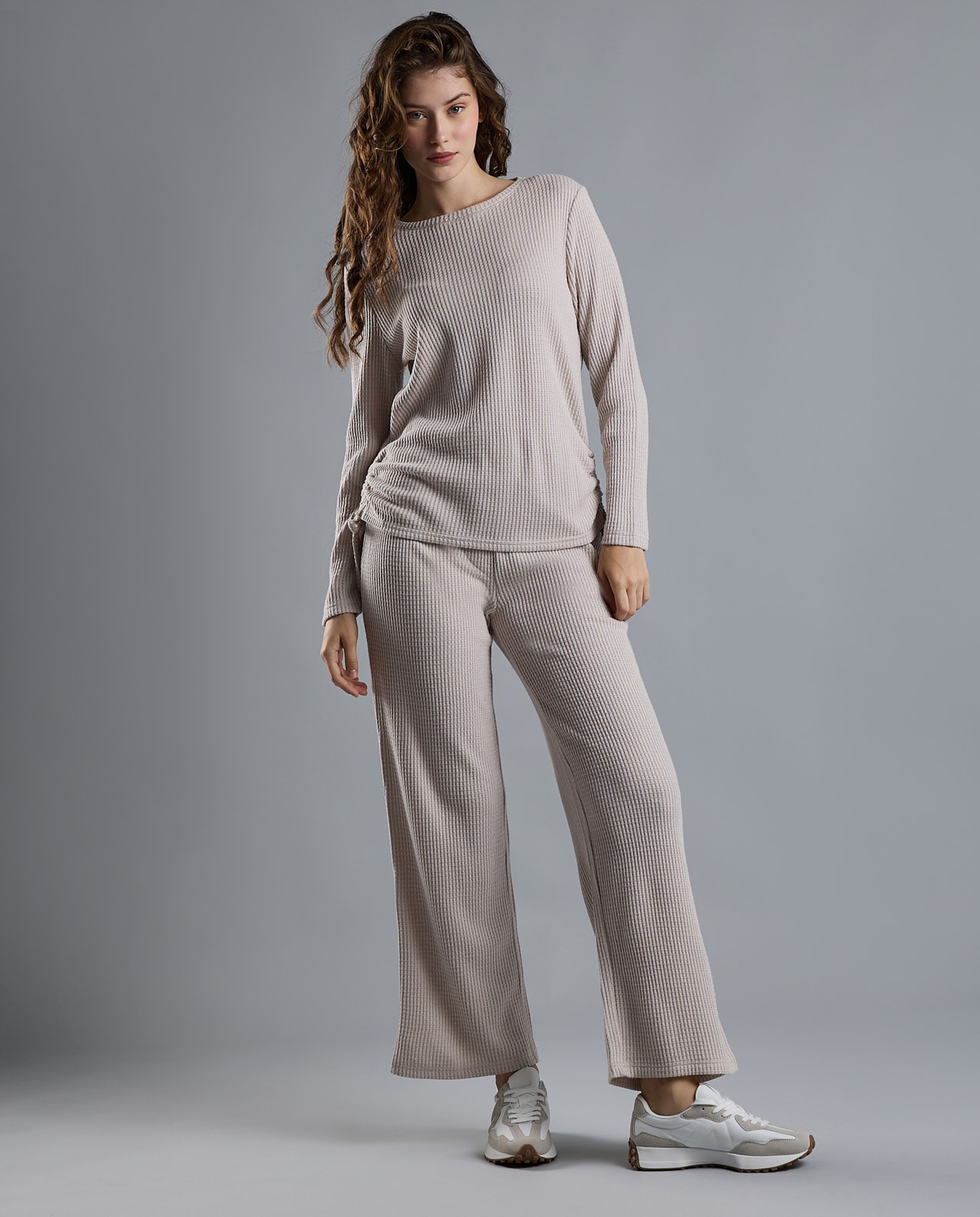 Textured Lounge Top with Crew Neck and Long Sleeves