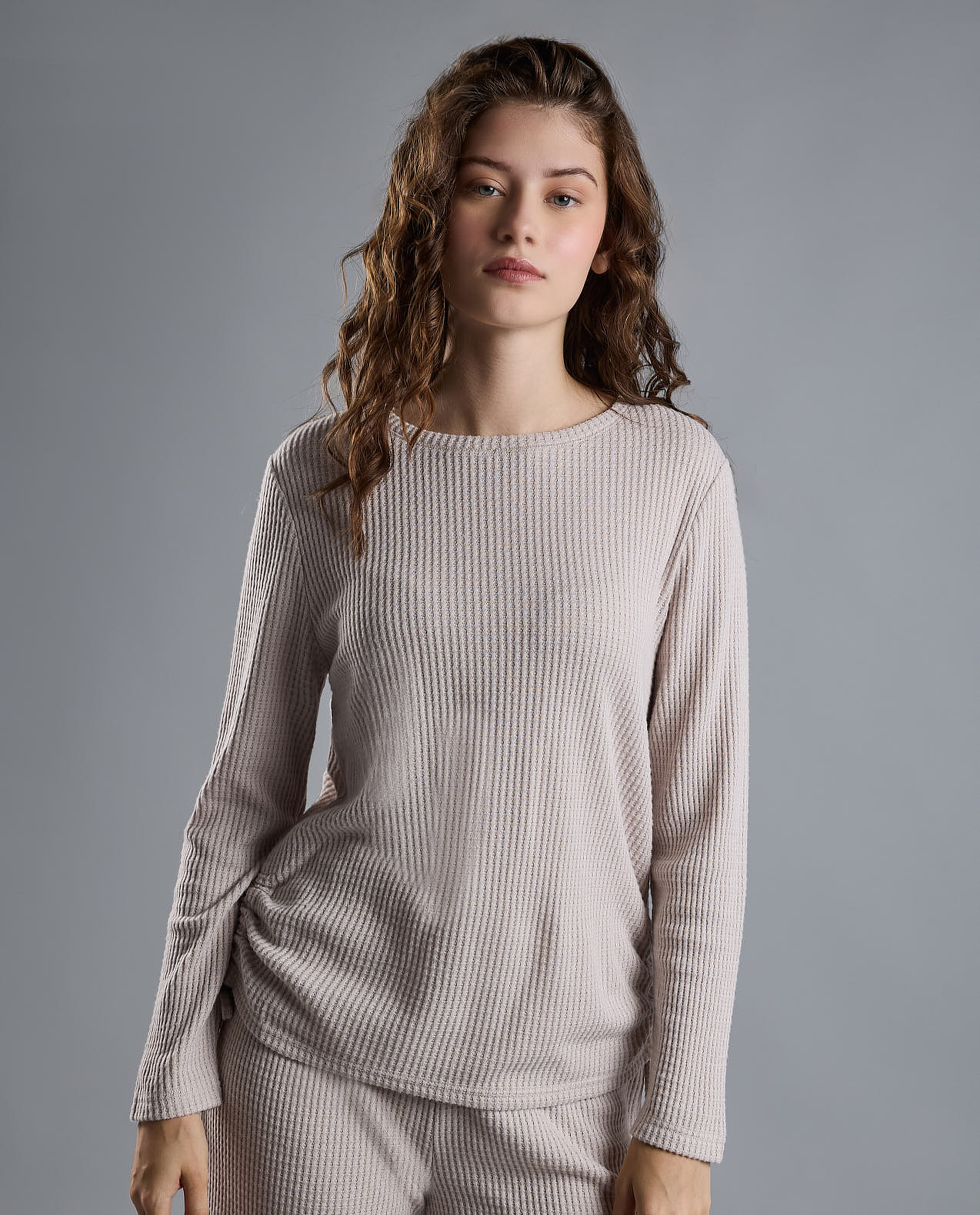 Textured Lounge Top with Crew Neck and Long Sleeves
