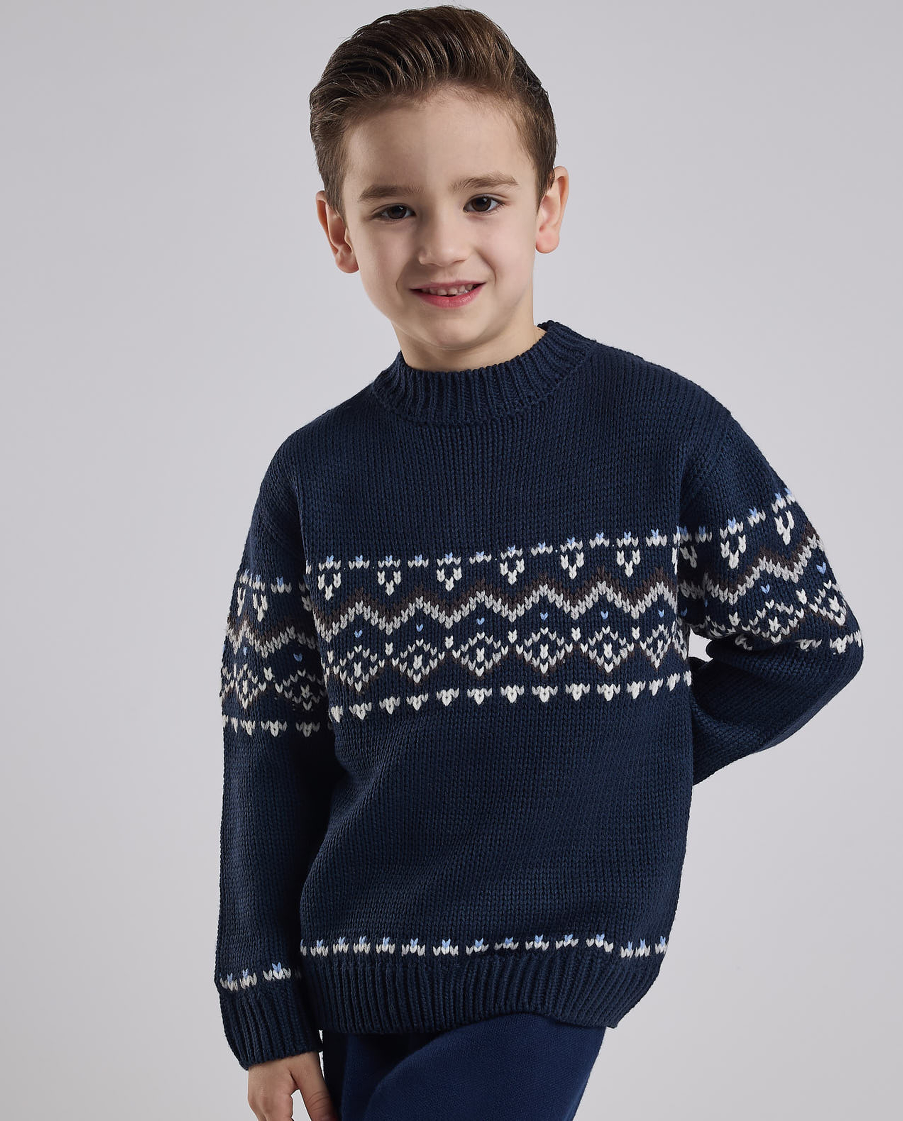 Patterned Sweater with Crew Neck and Long Sleeves