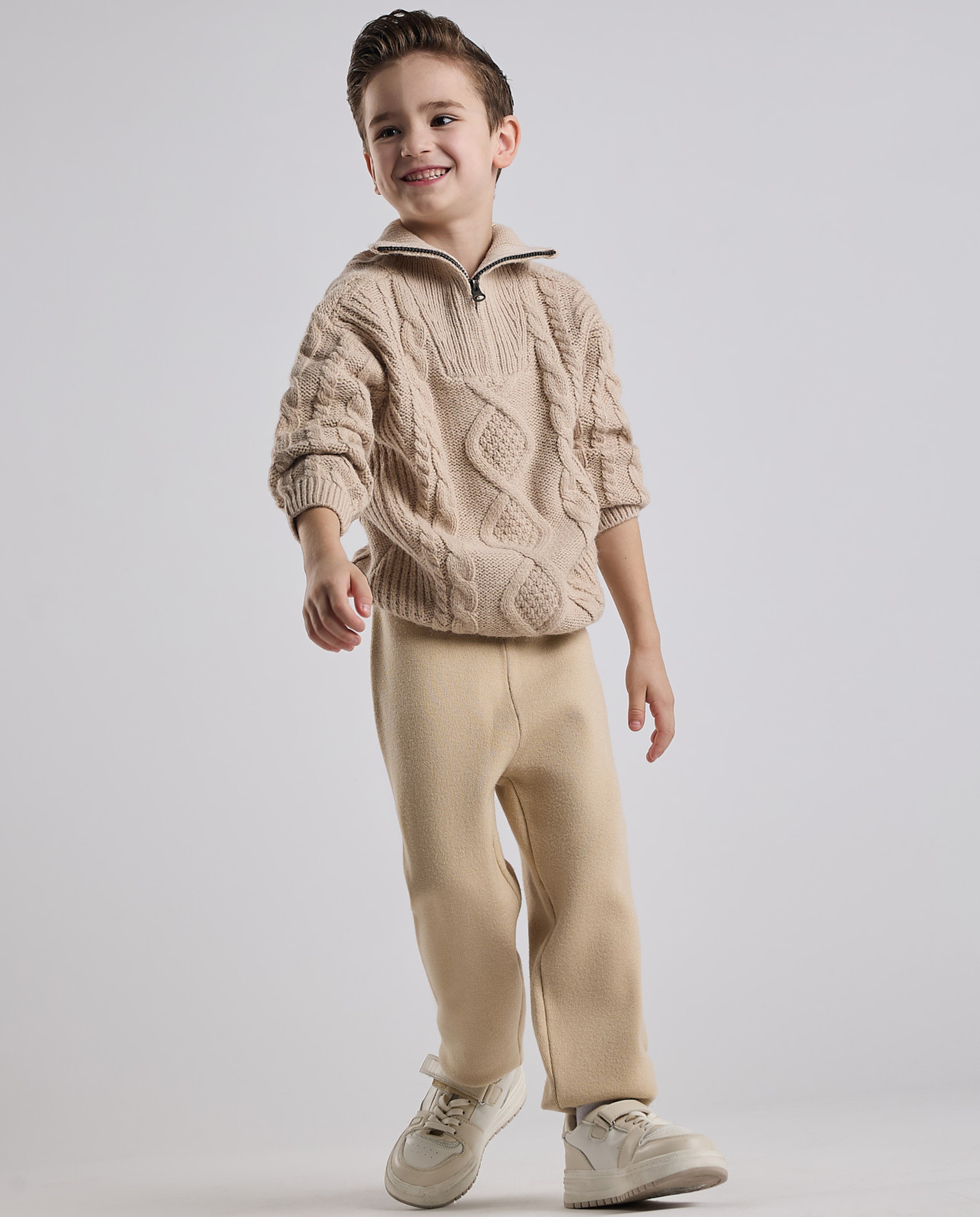 Knitted Sweater with Zipper Neck and Long Sleeves