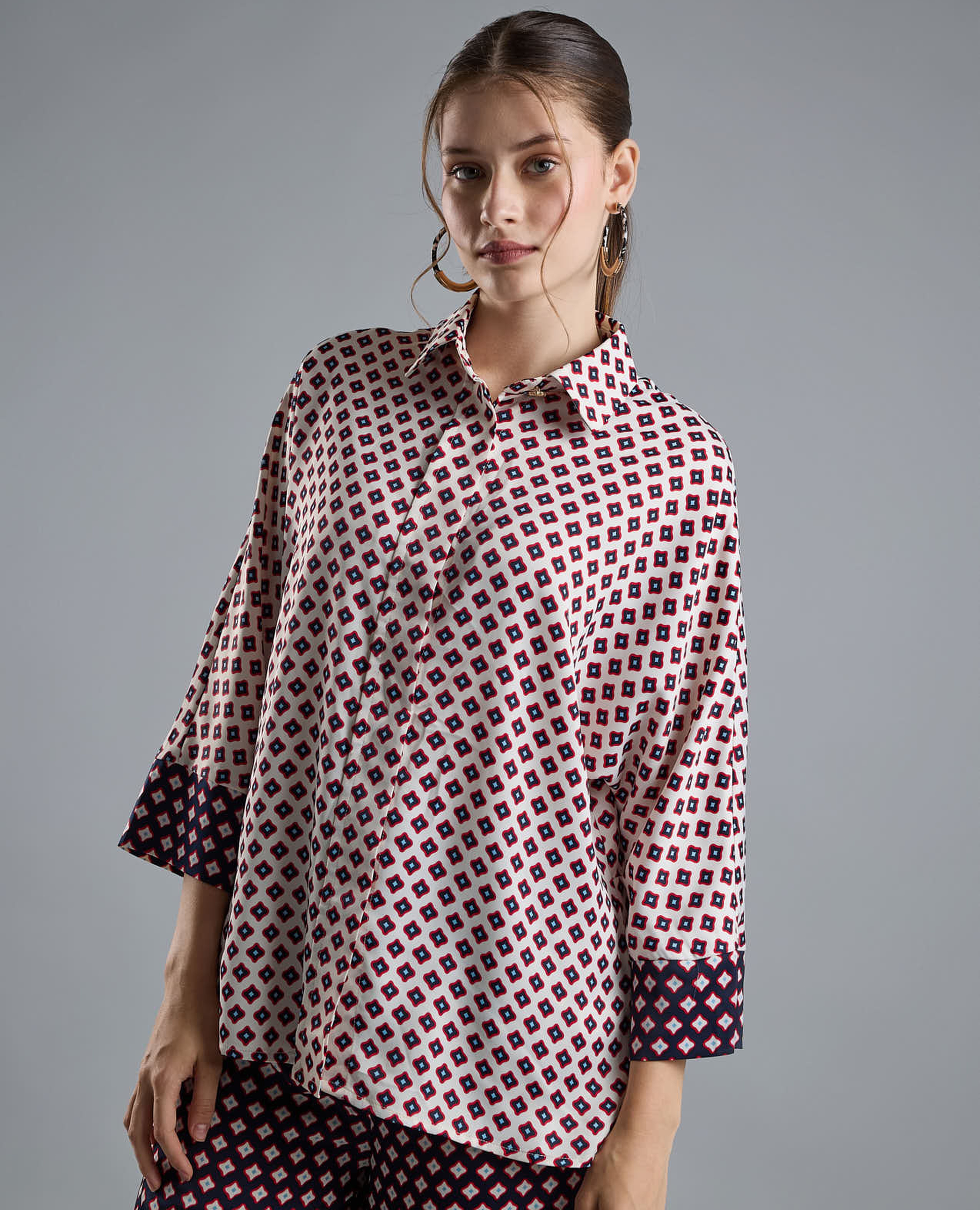 Patterned Shirt with Classic Collar and 3/4 Sleeves
