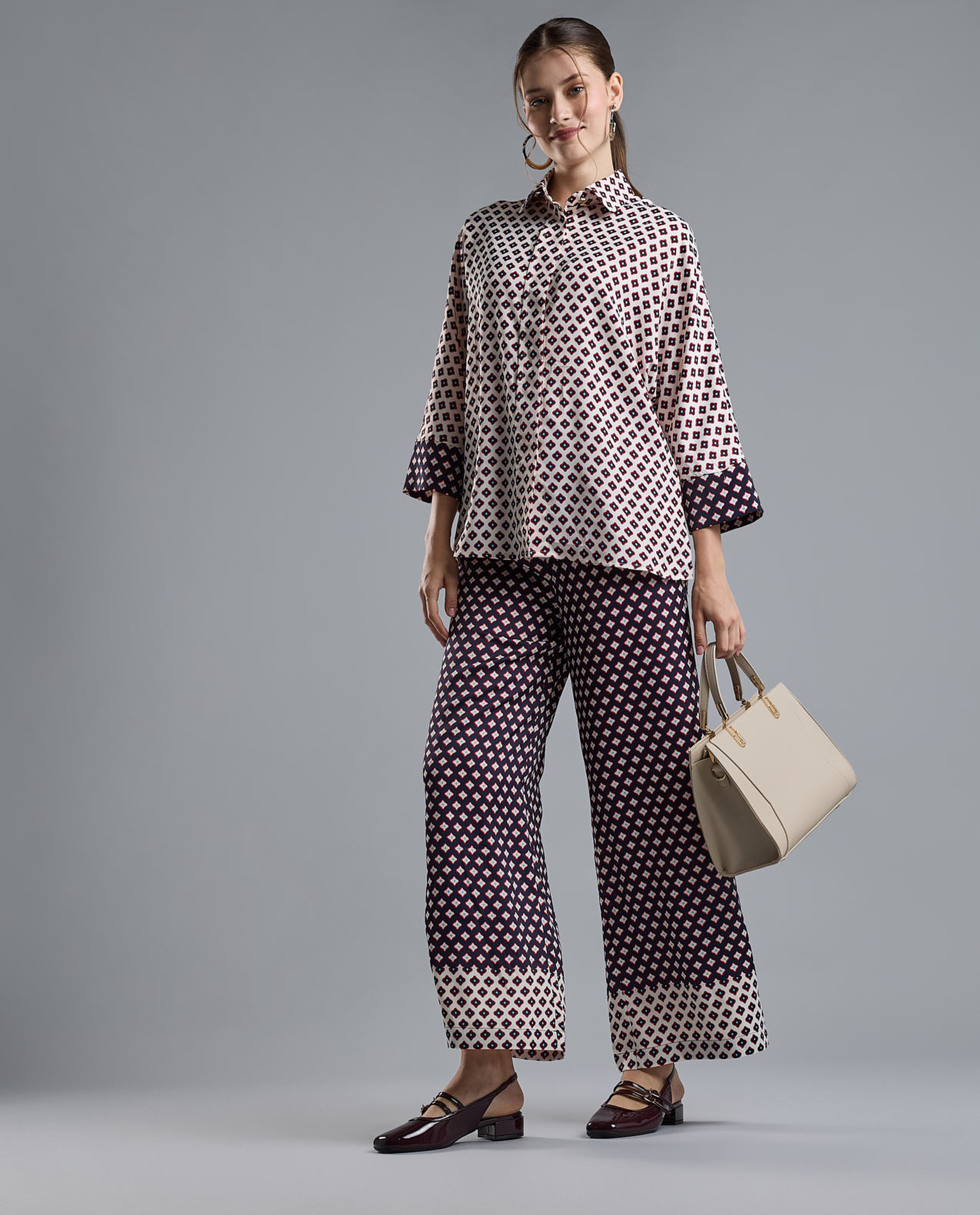 Patterned Shirt with Classic Collar and 3/4 Sleeves