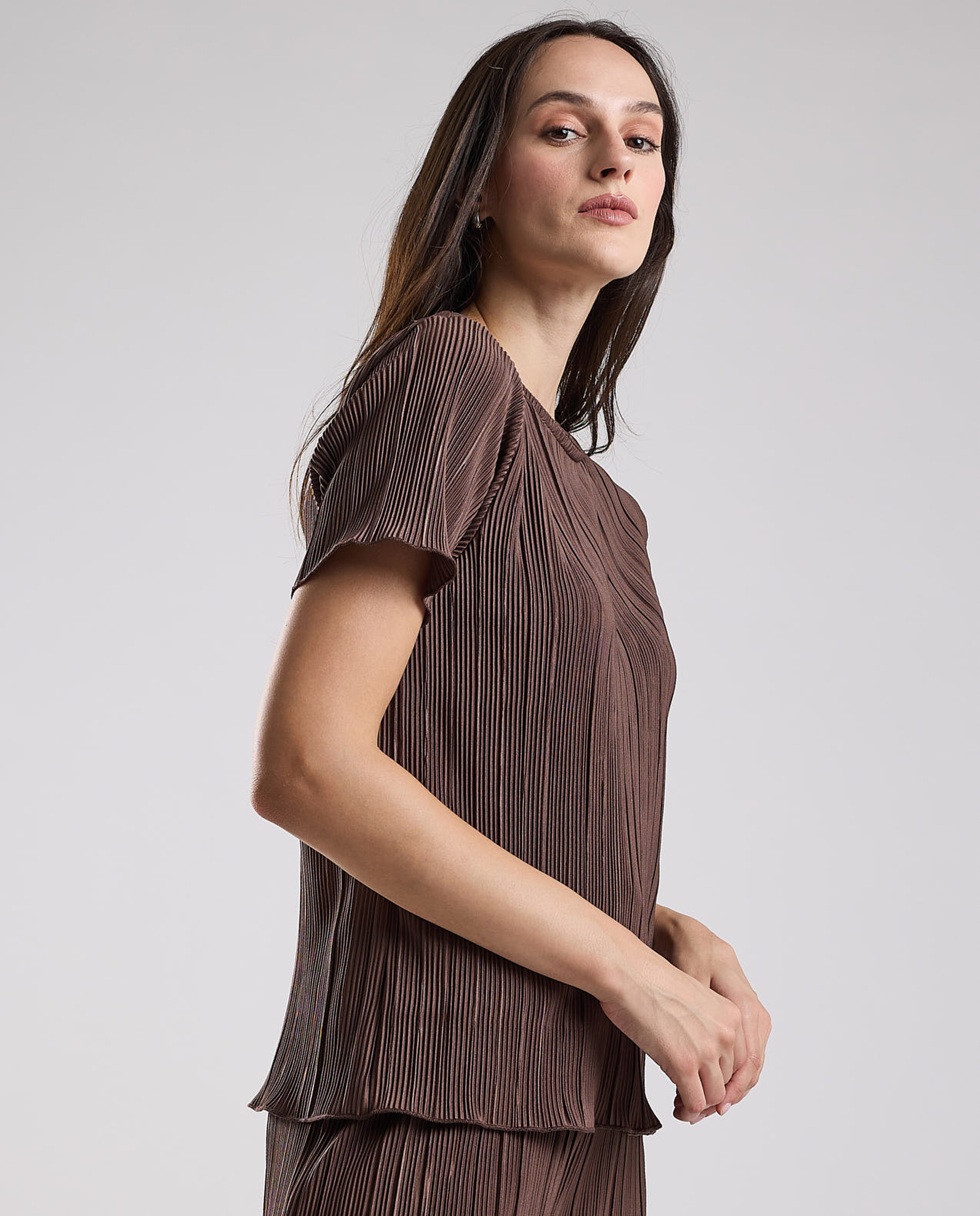 Textured Top with Round Neck and Short Sleeves