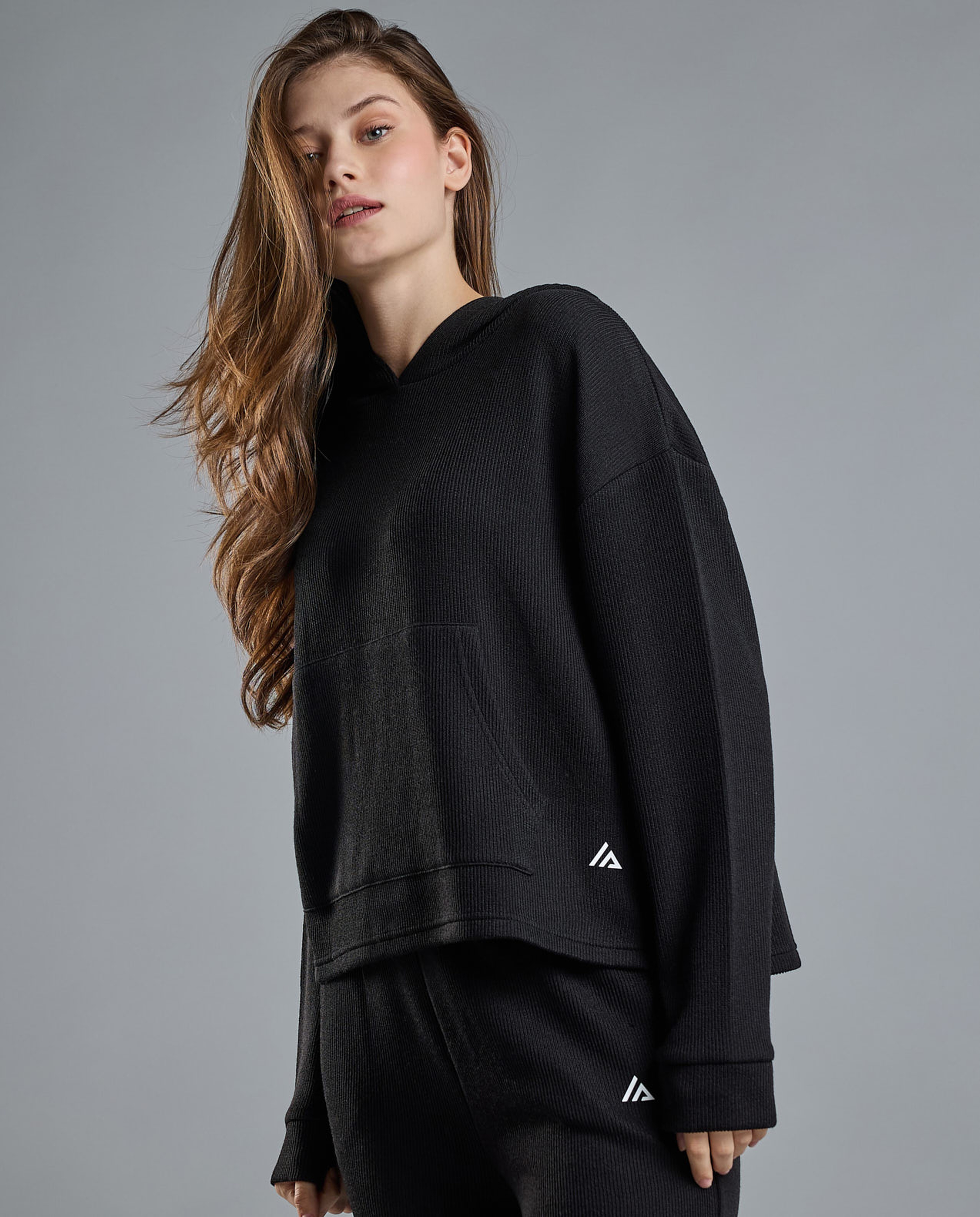 Solid Sweatshirt with Crew Neck and Long Sleeves