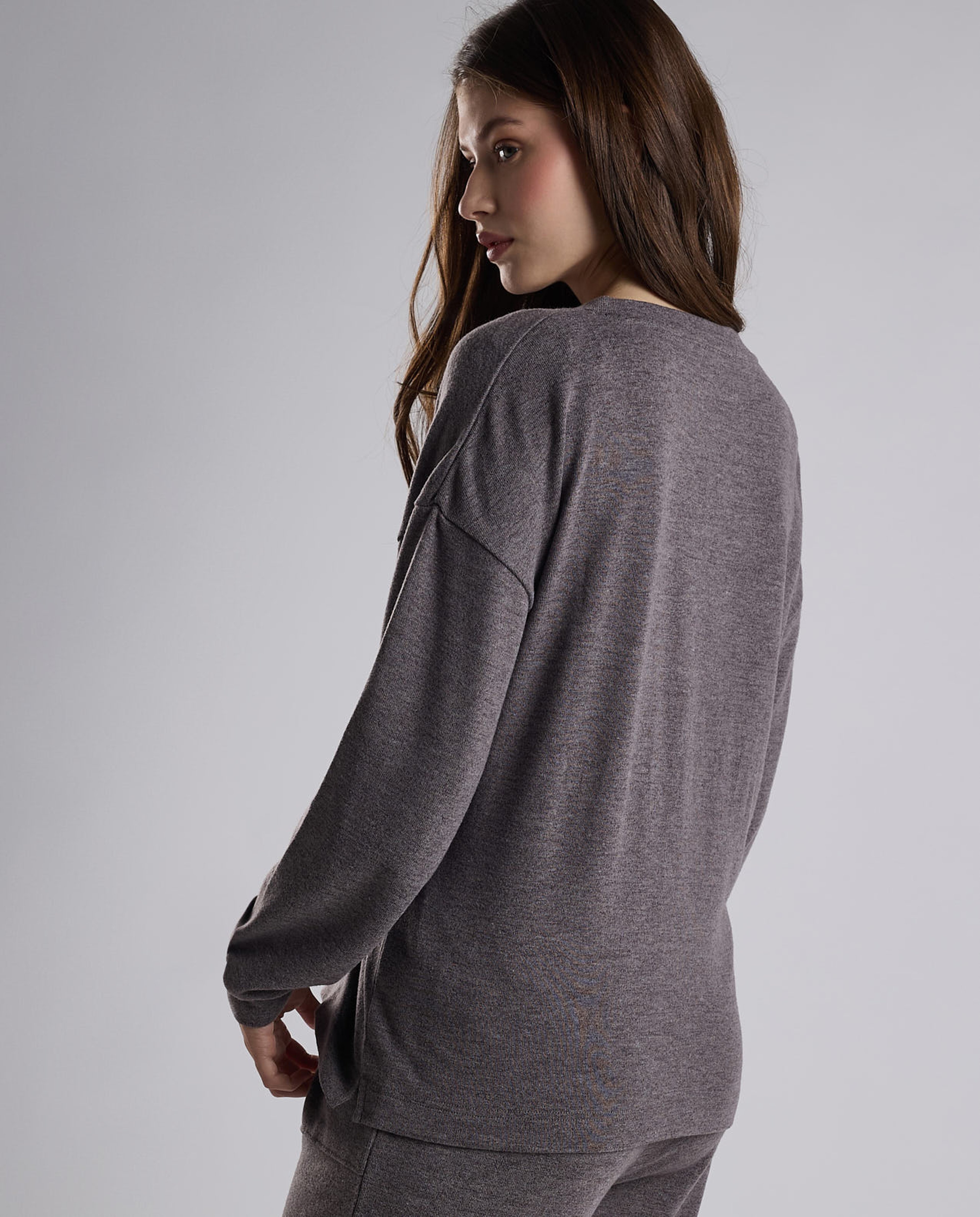 Textured Lounge Top with V-Neck and Long Sleeves