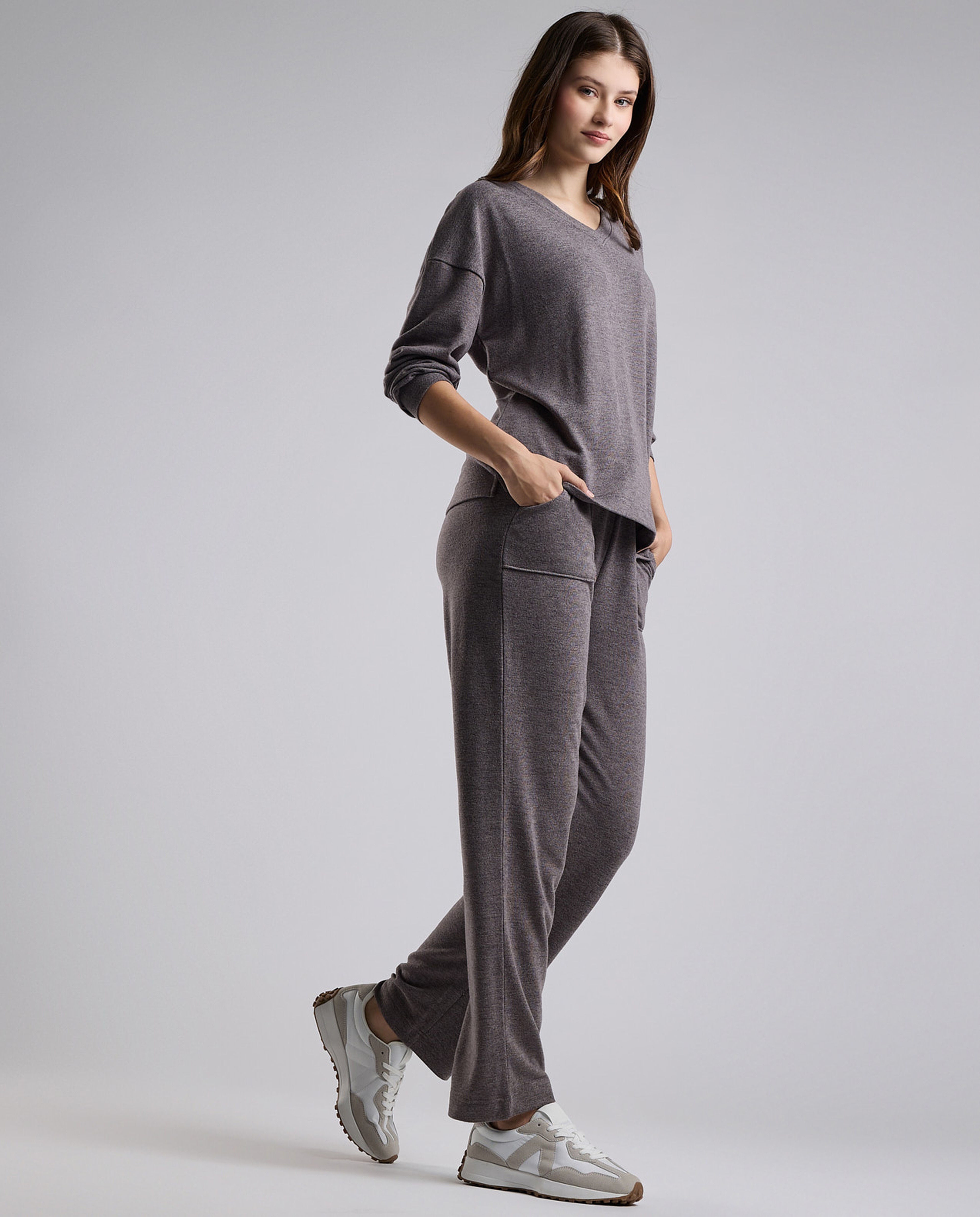 Textured Lounge Top with V-Neck and Long Sleeves