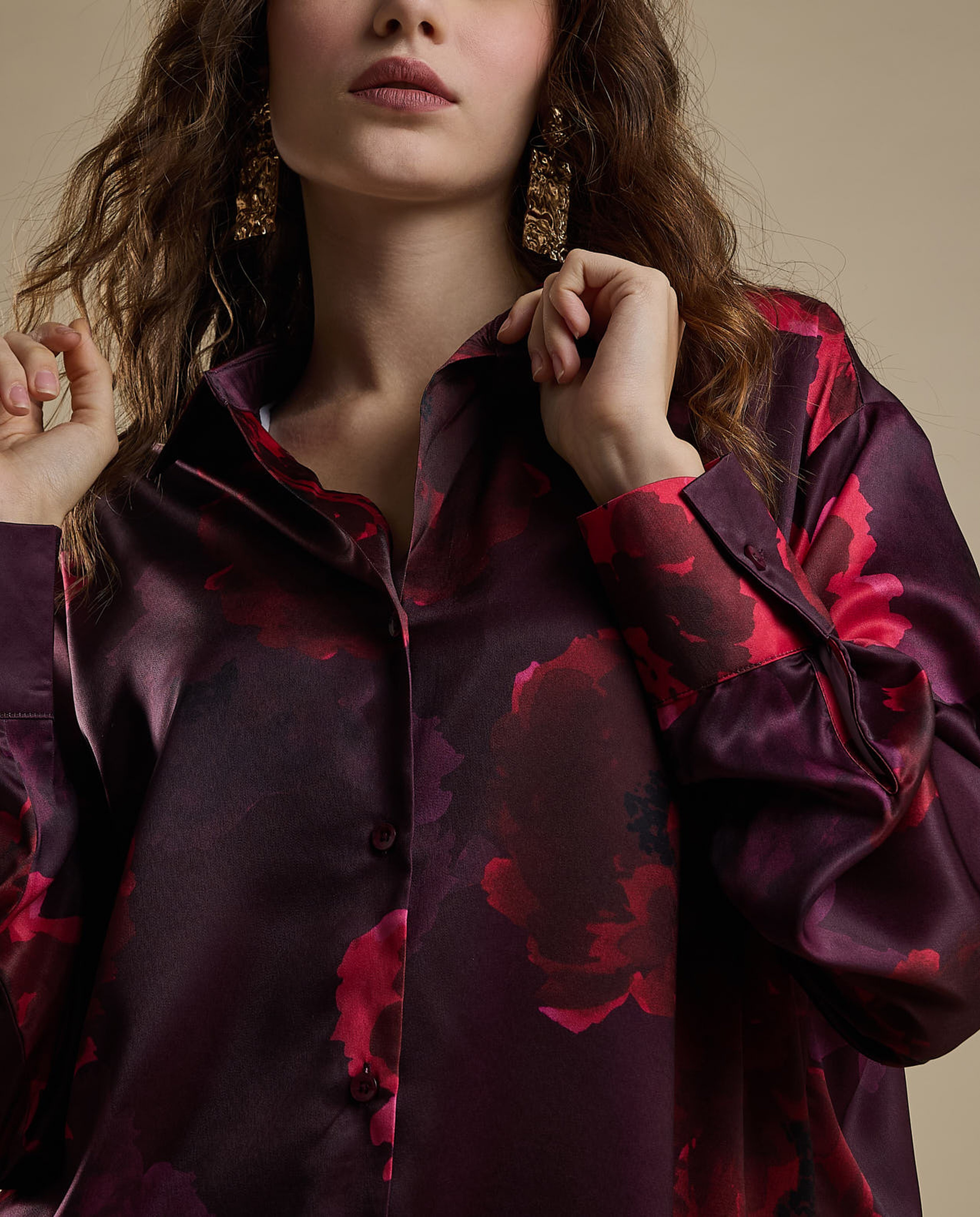 Floral Print Shirt with Classic Collar and Long Sleeves