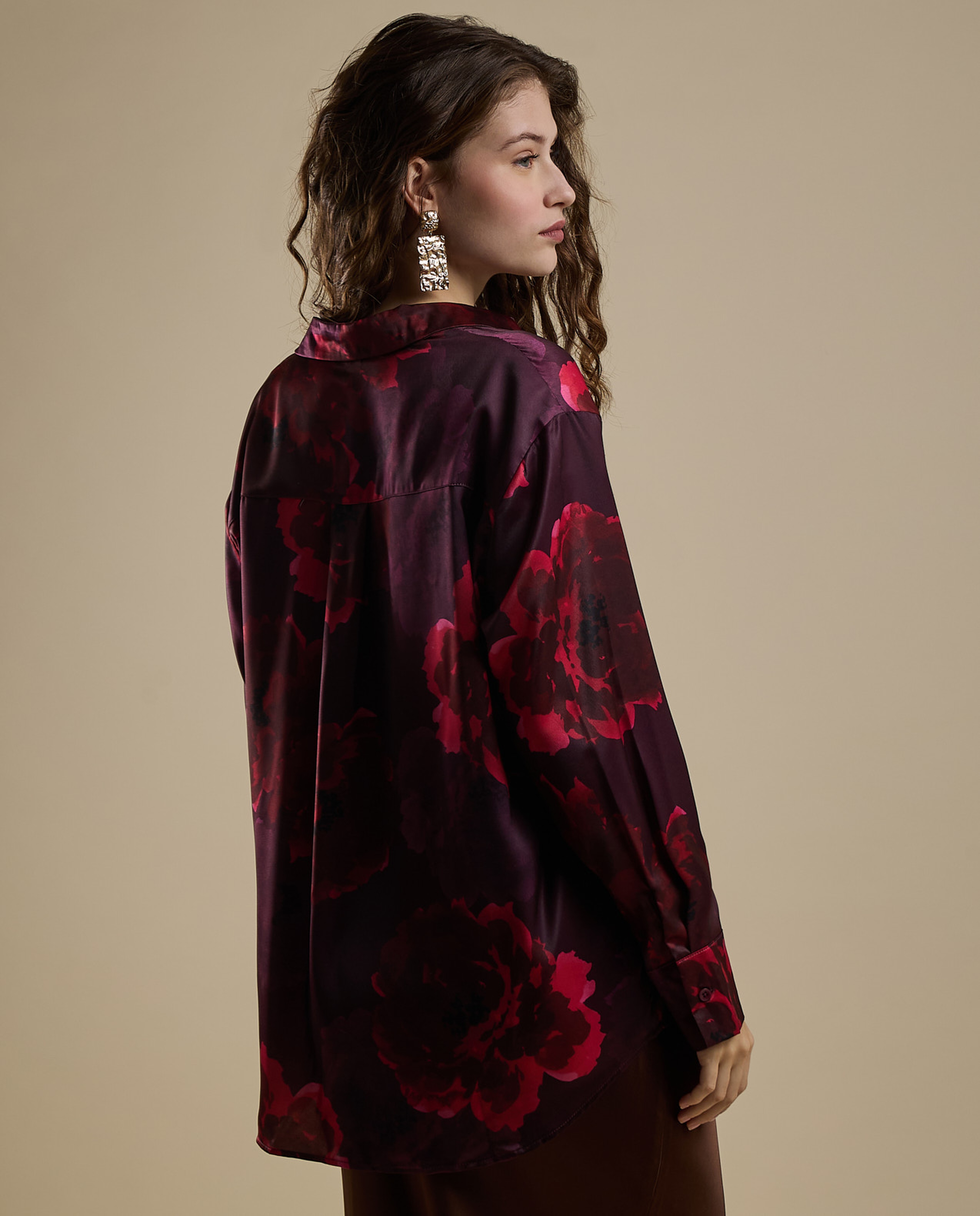 Floral Print Shirt with Classic Collar and Long Sleeves