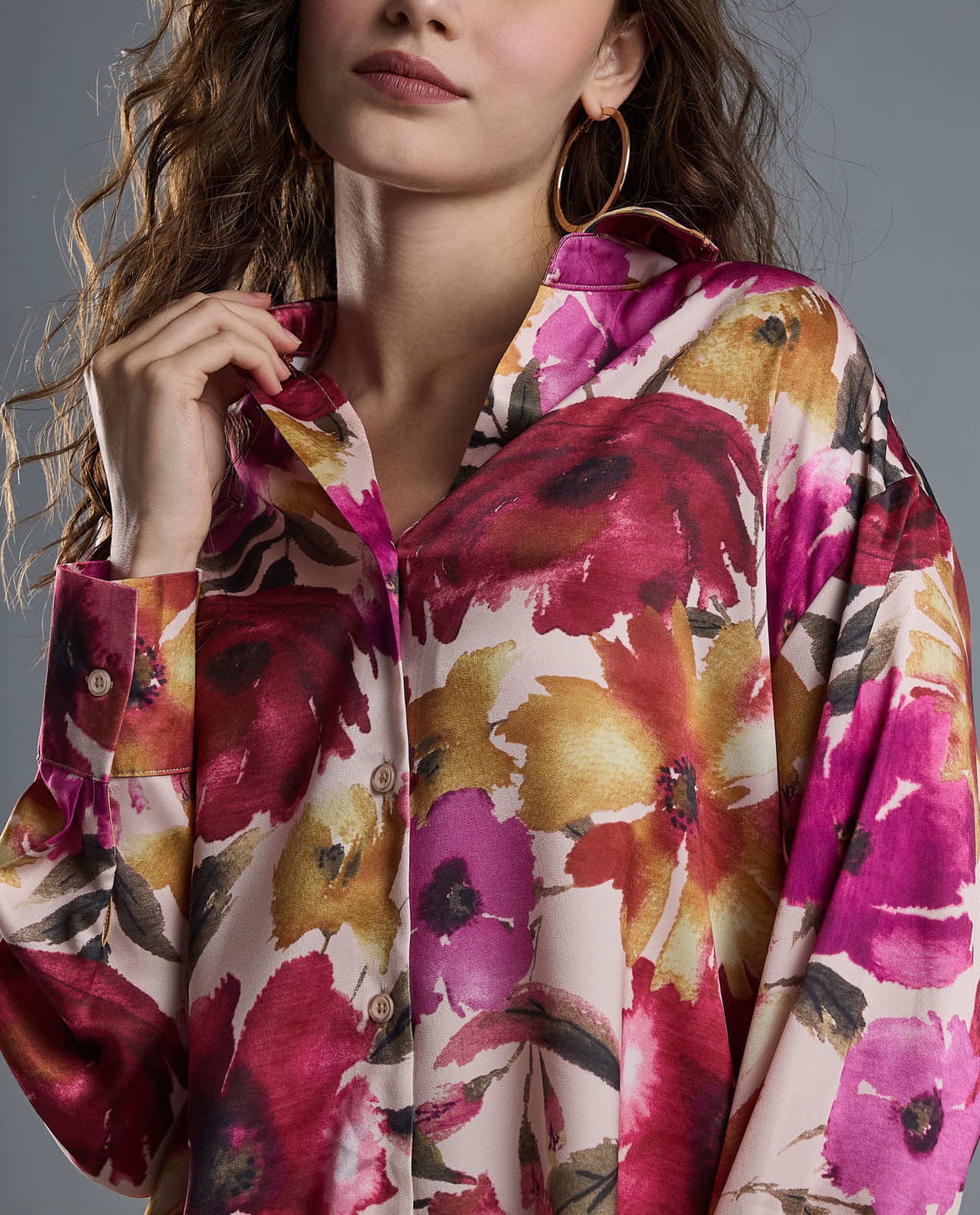 Floral Print Shirt with Classic Collar and Long Sleeves